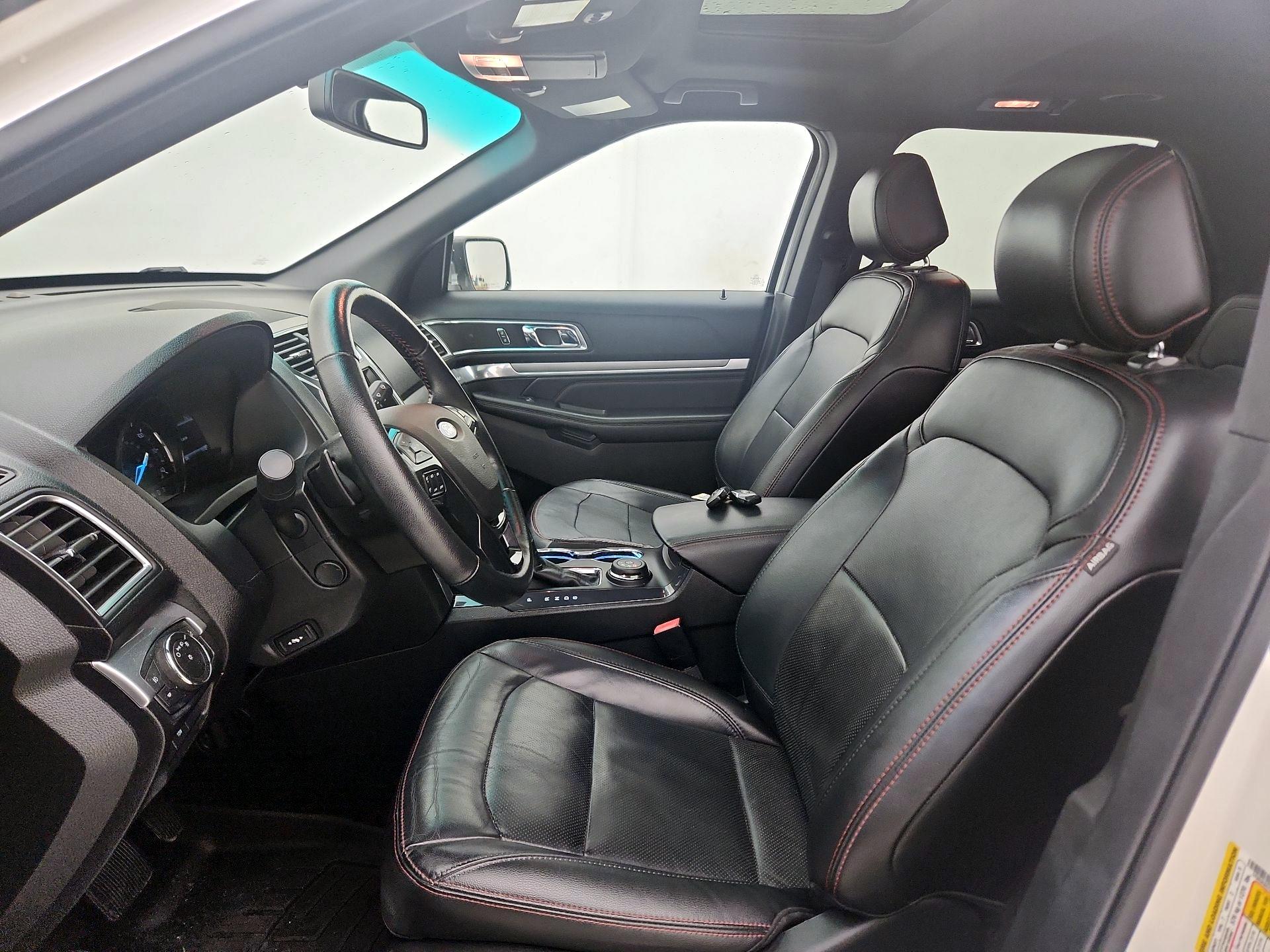 Thumbnail: 2016 Ford Explorer - 11