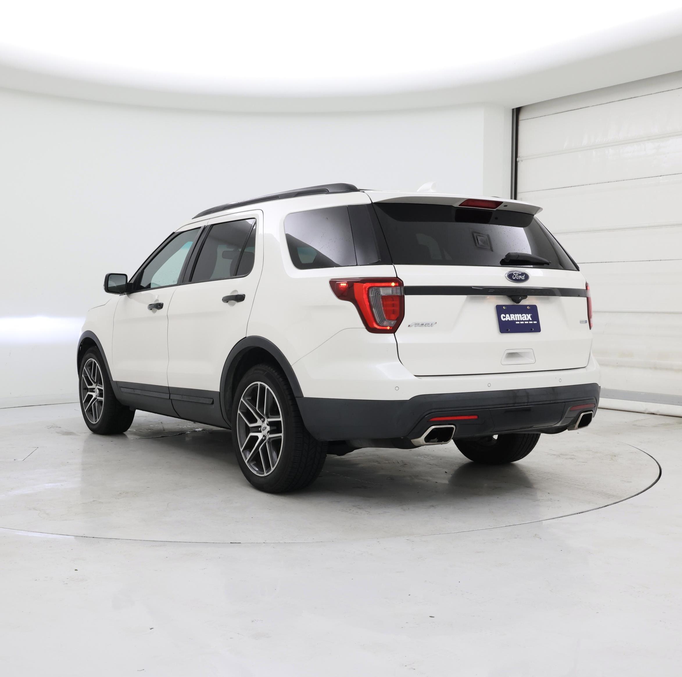 Thumbnail: 2016 Ford Explorer - 2