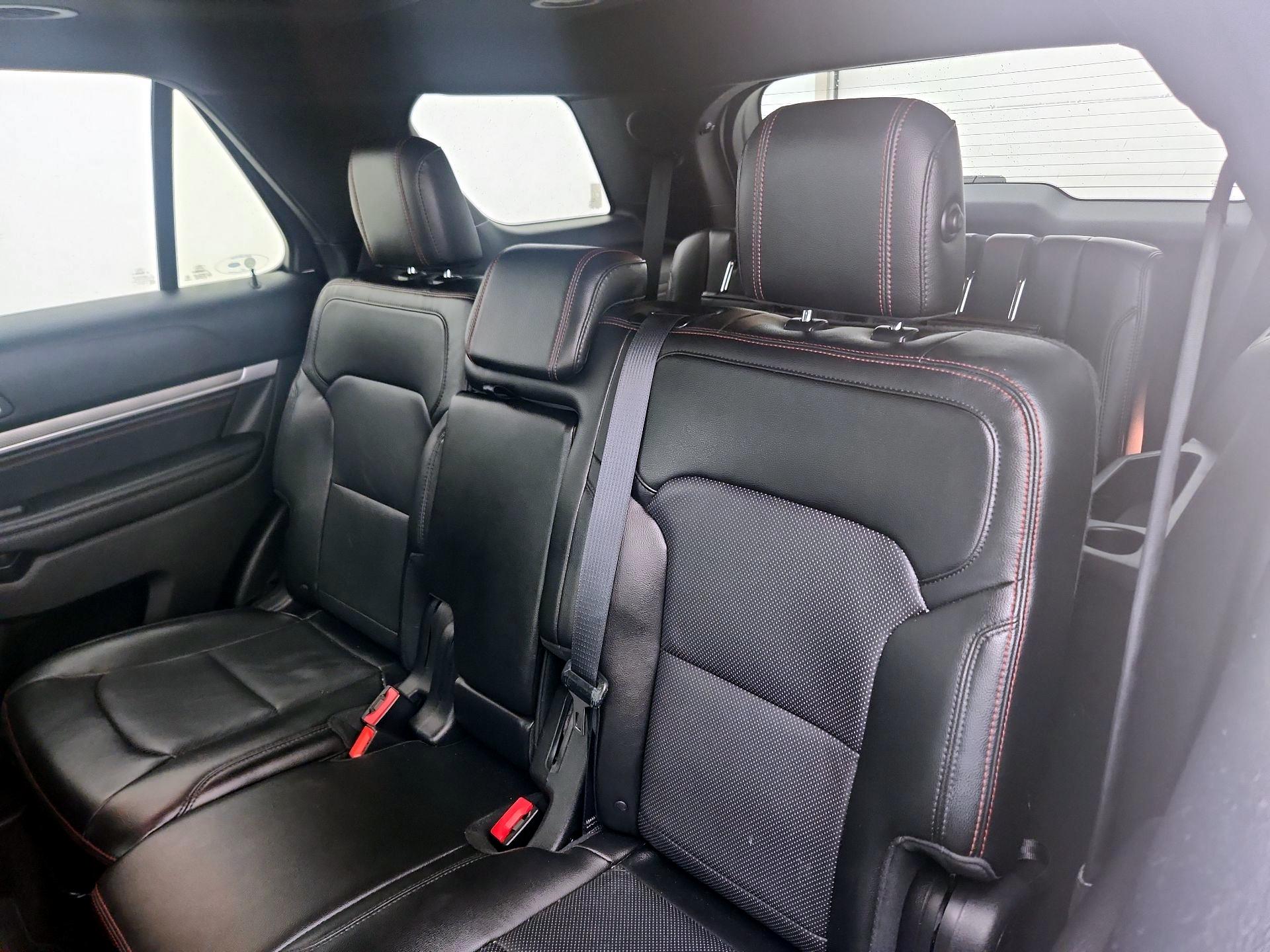Thumbnail: 2016 Ford Explorer - 20