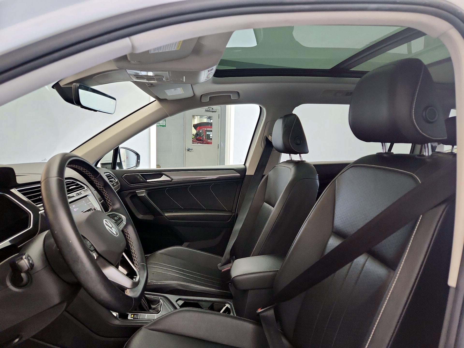 Thumbnail: 2022 Volkswagen Tiguan - 19