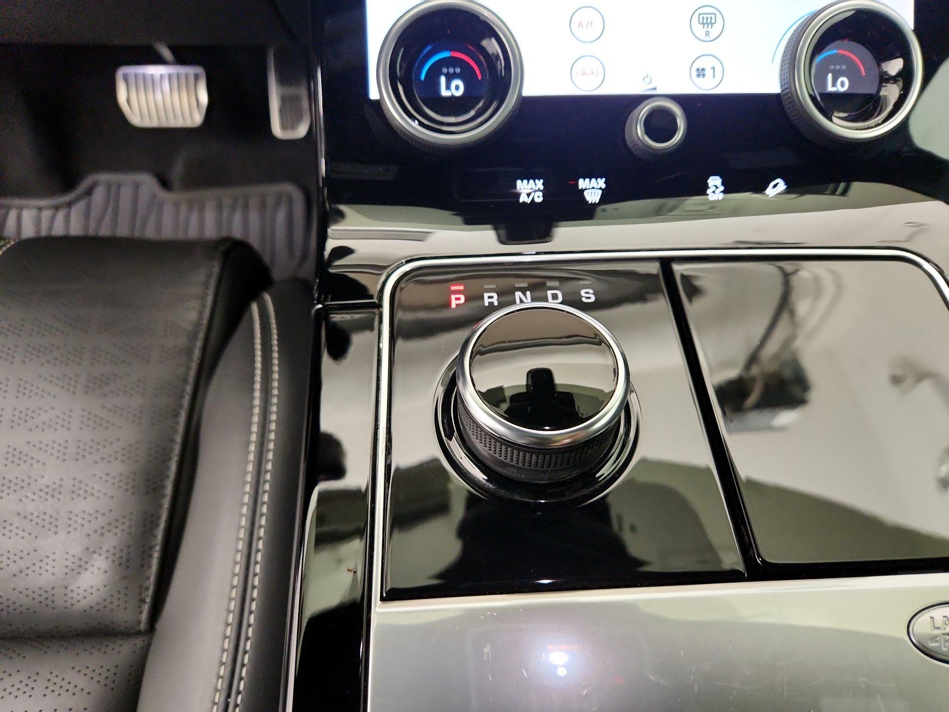 Thumbnail: 2020 Land Rover Range Rover Velar - 18