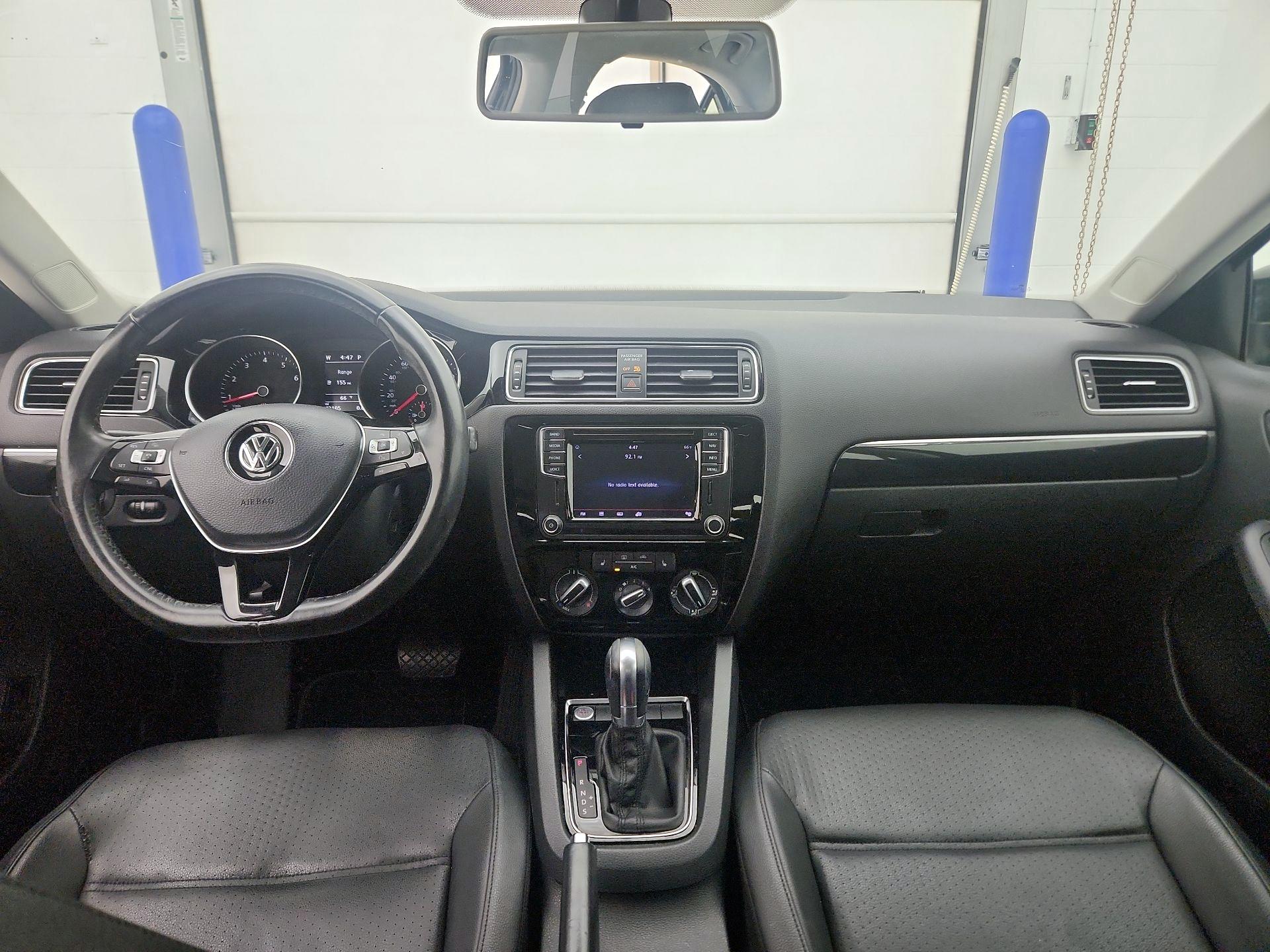 Thumbnail: 2016 Volkswagen Jetta - 9