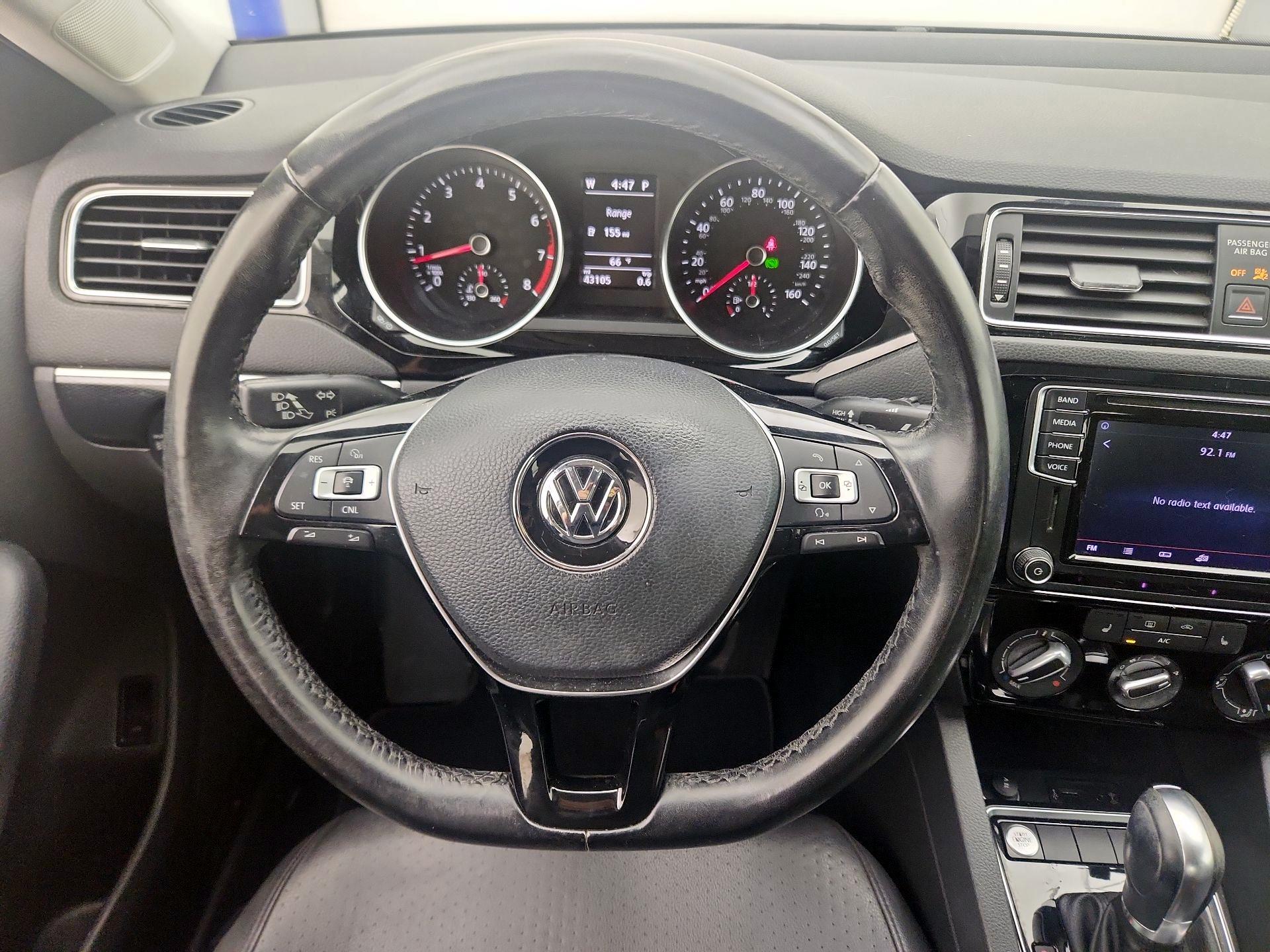 Thumbnail: 2016 Volkswagen Jetta - 10