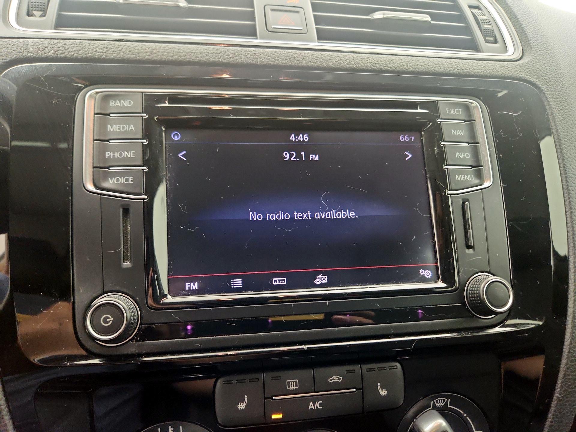 Thumbnail: 2016 Volkswagen Jetta - 15