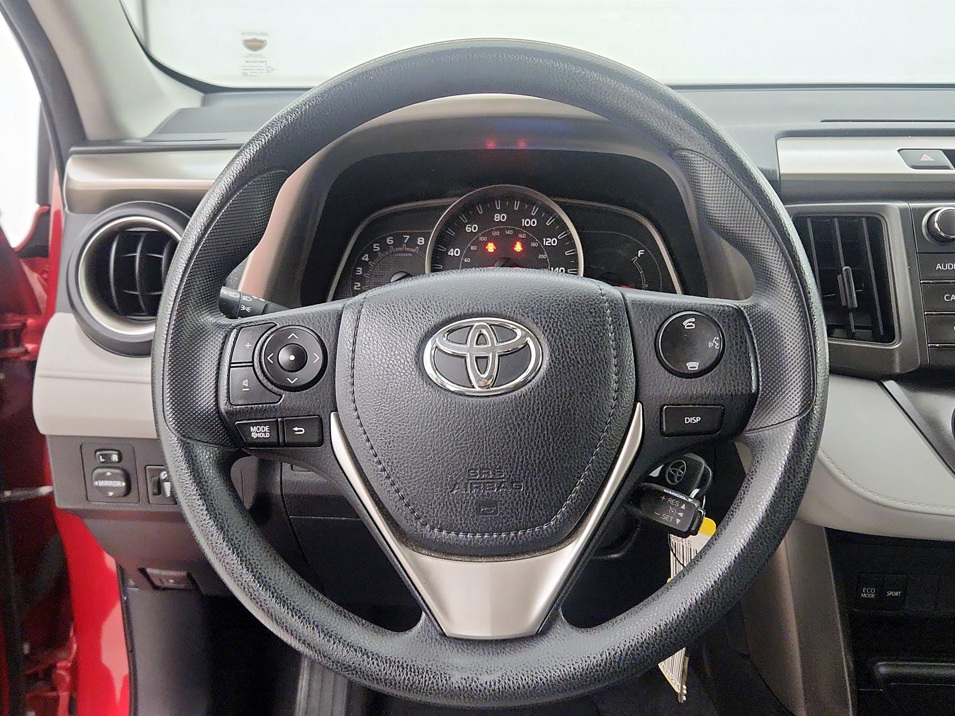 Thumbnail: 2014 Toyota RAV4 - 10