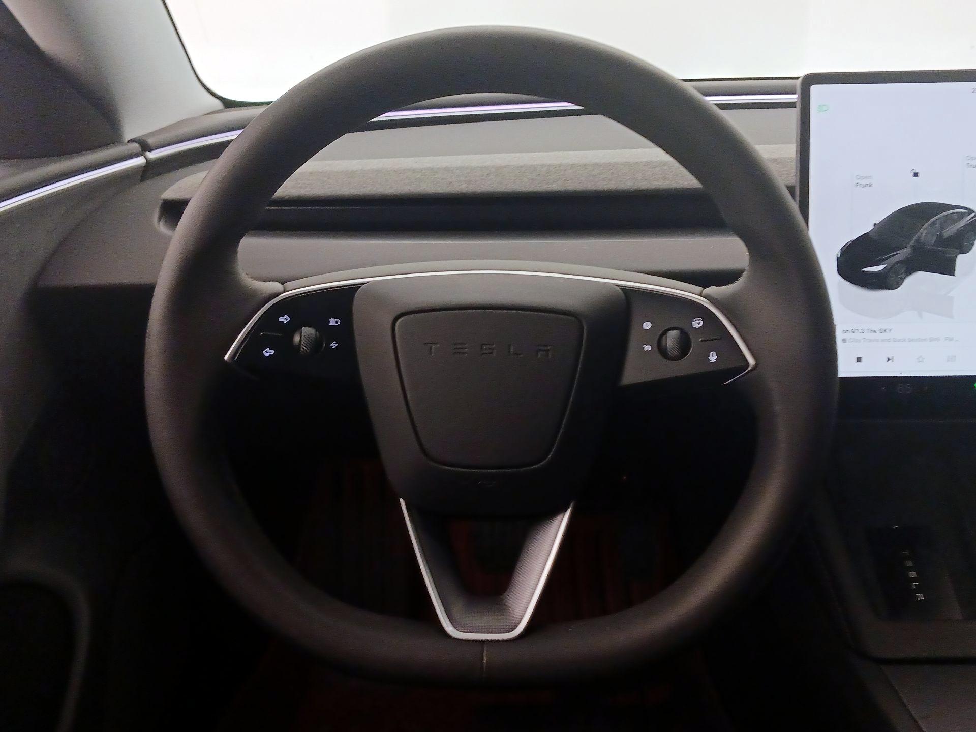 Thumbnail: 2025 Tesla Model 3 - 10