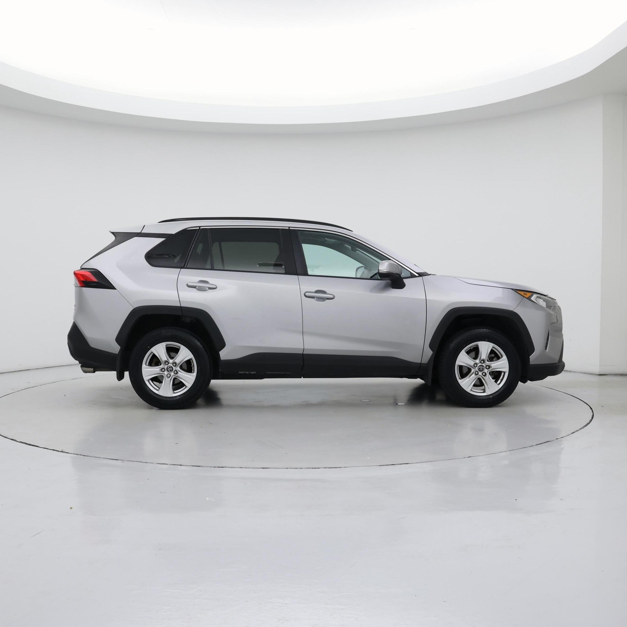 Thumbnail: 2019 Toyota RAV4 - 7