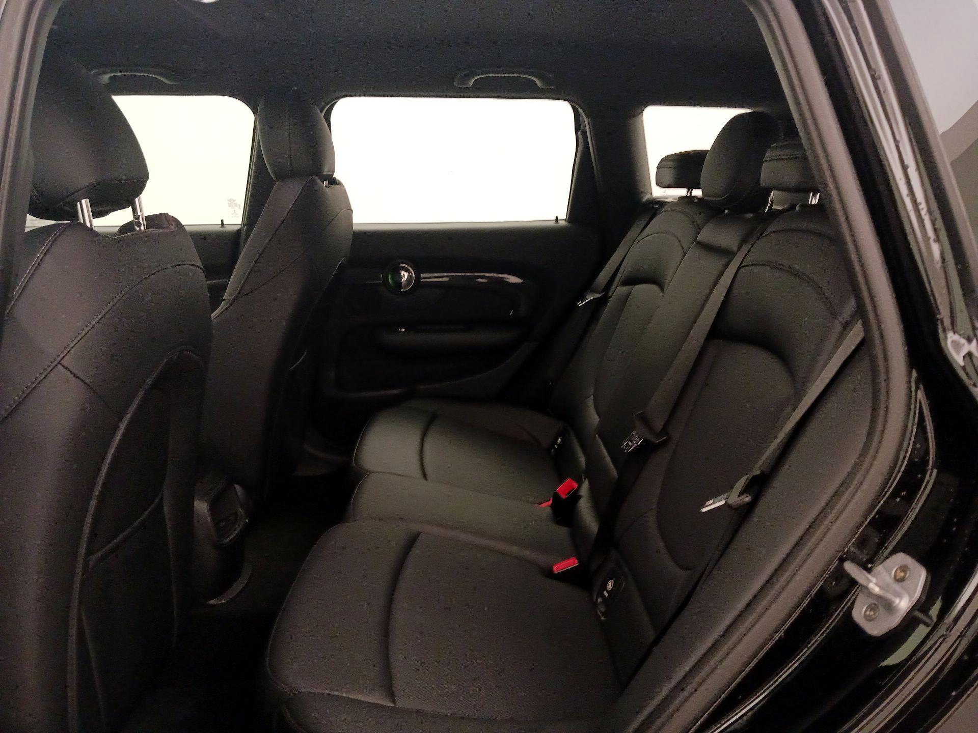 Thumbnail: 2019 MINI Cooper Clubman - 19