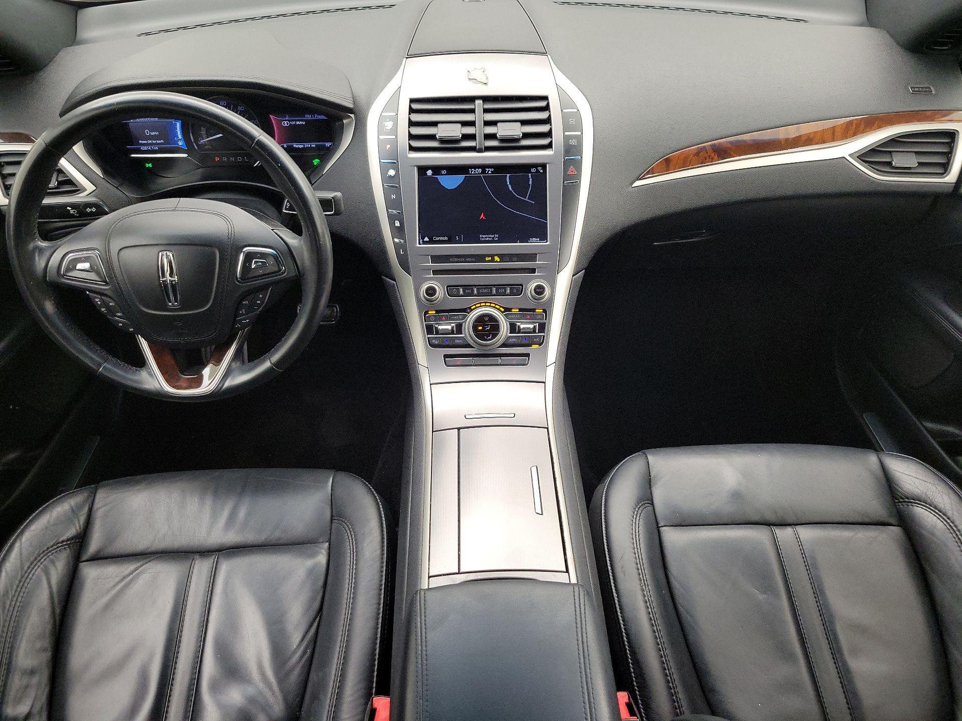 Thumbnail: 2017 Lincoln MKZ - 9