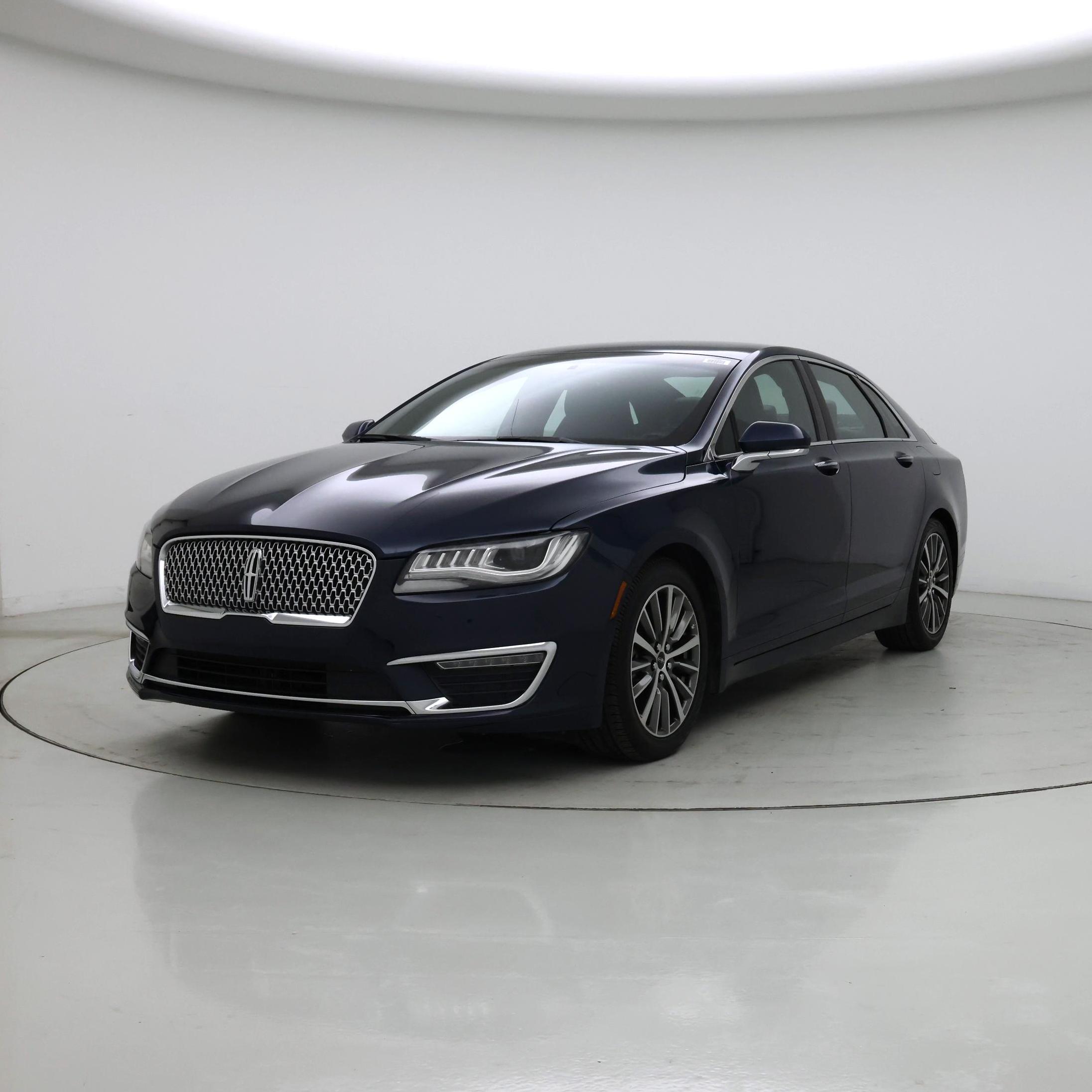 Thumbnail: 2017 Lincoln MKZ - 4