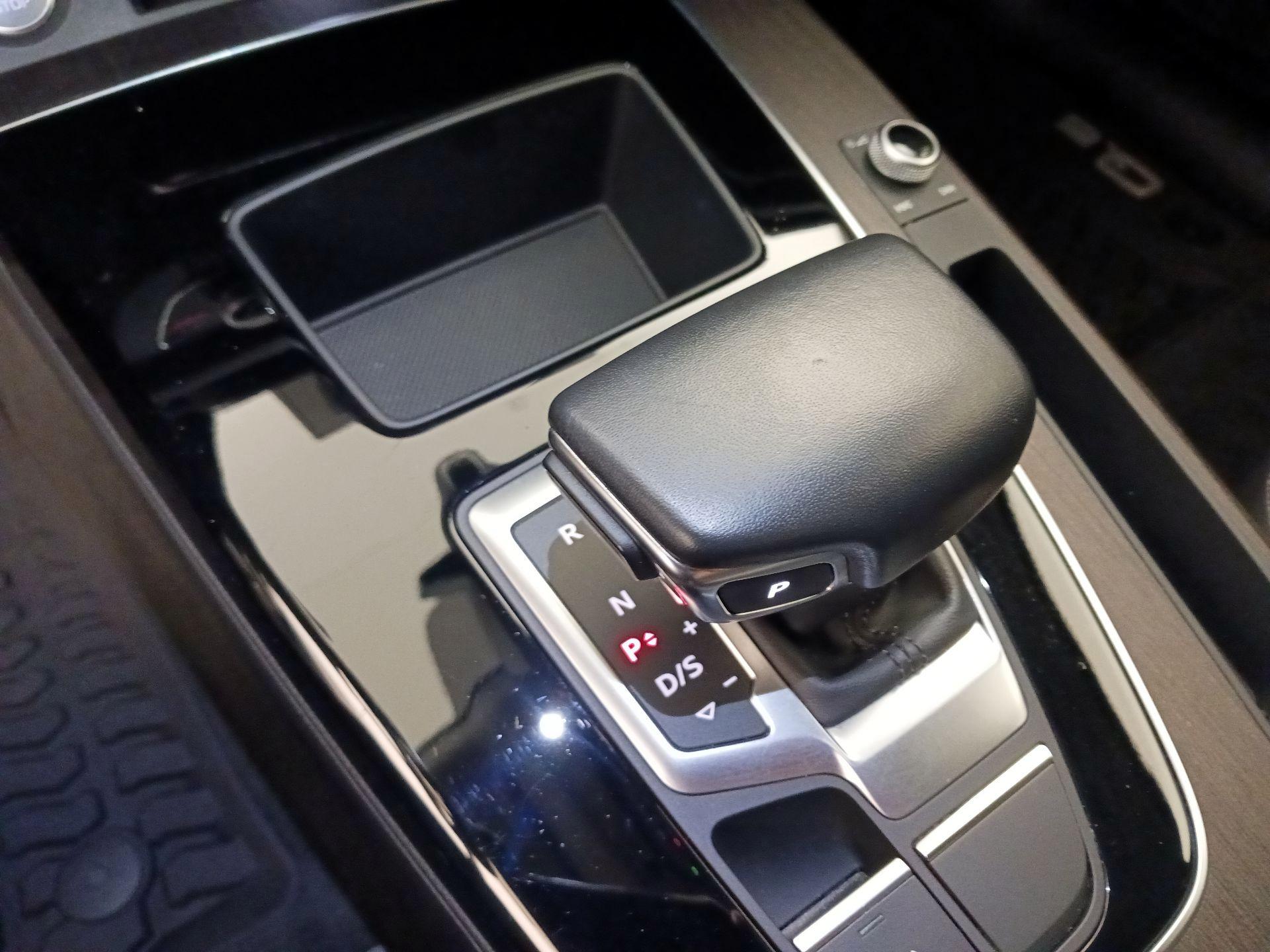 Thumbnail: 2022 Audi Q5 - 17