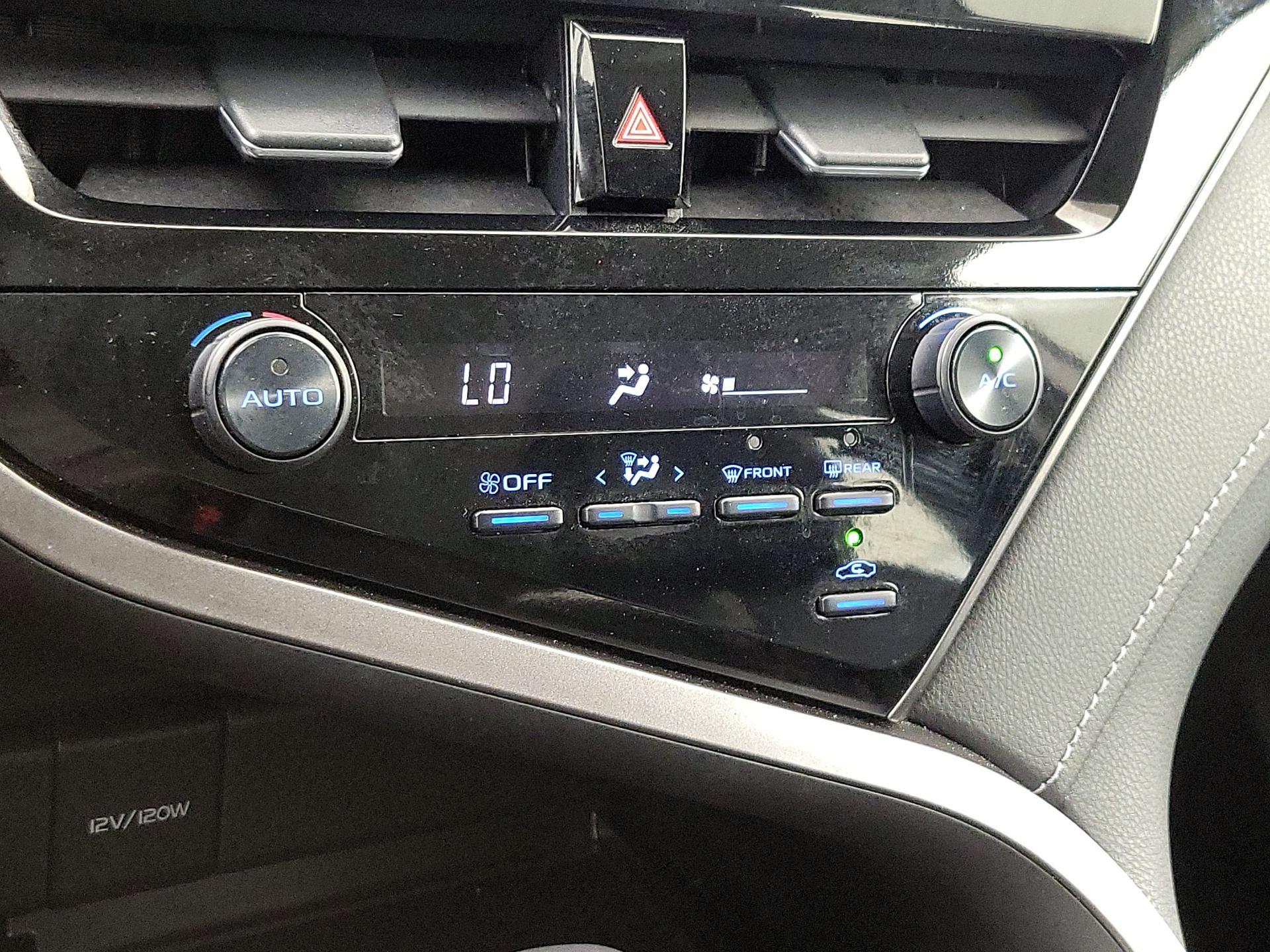 Thumbnail: 2021 Toyota Camry - 16