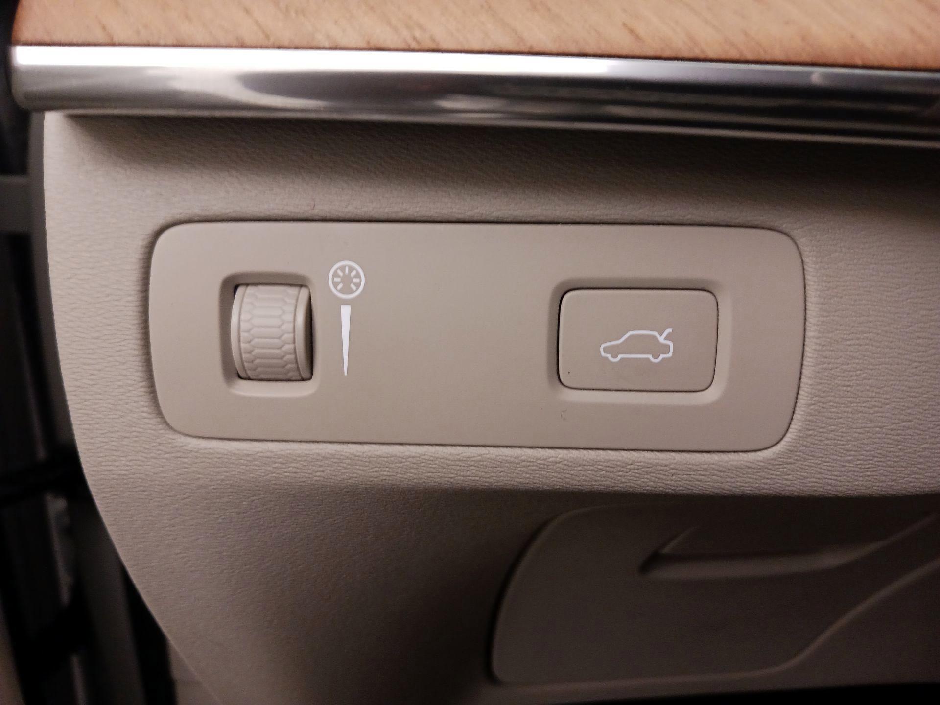 Thumbnail: 2021 Volvo XC90 - 13