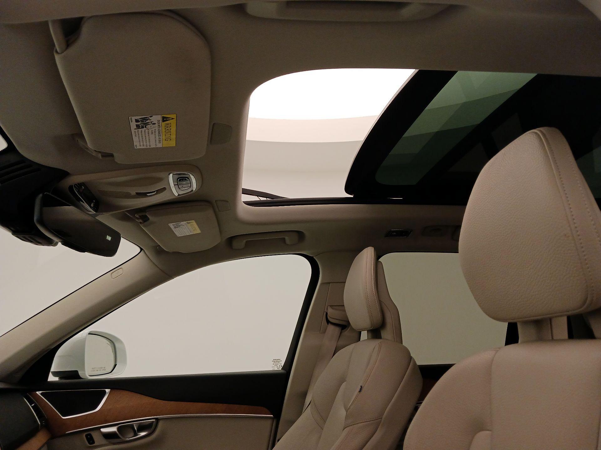 Thumbnail: 2021 Volvo XC90 - 20