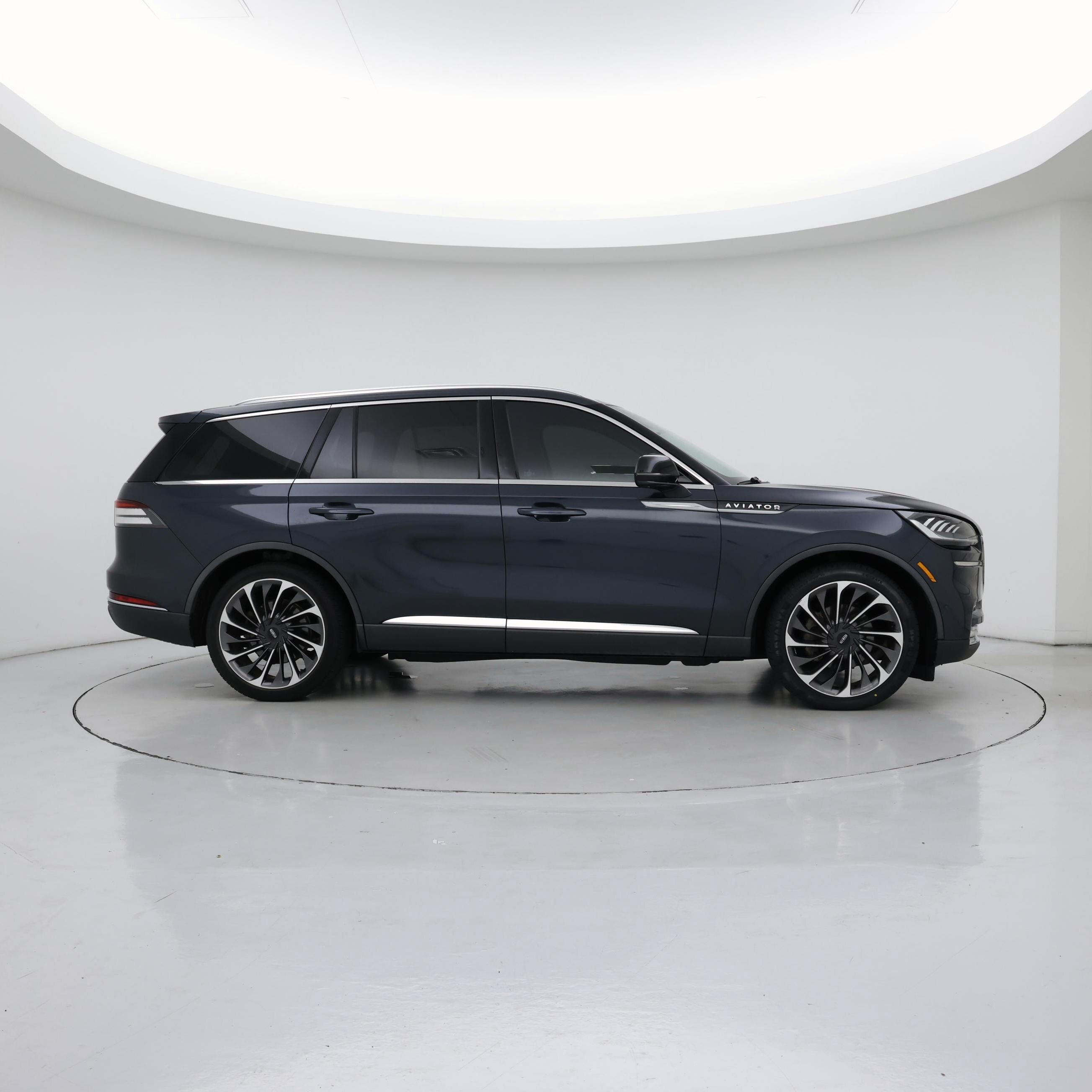 Thumbnail: 2021 Lincoln Aviator - 7
