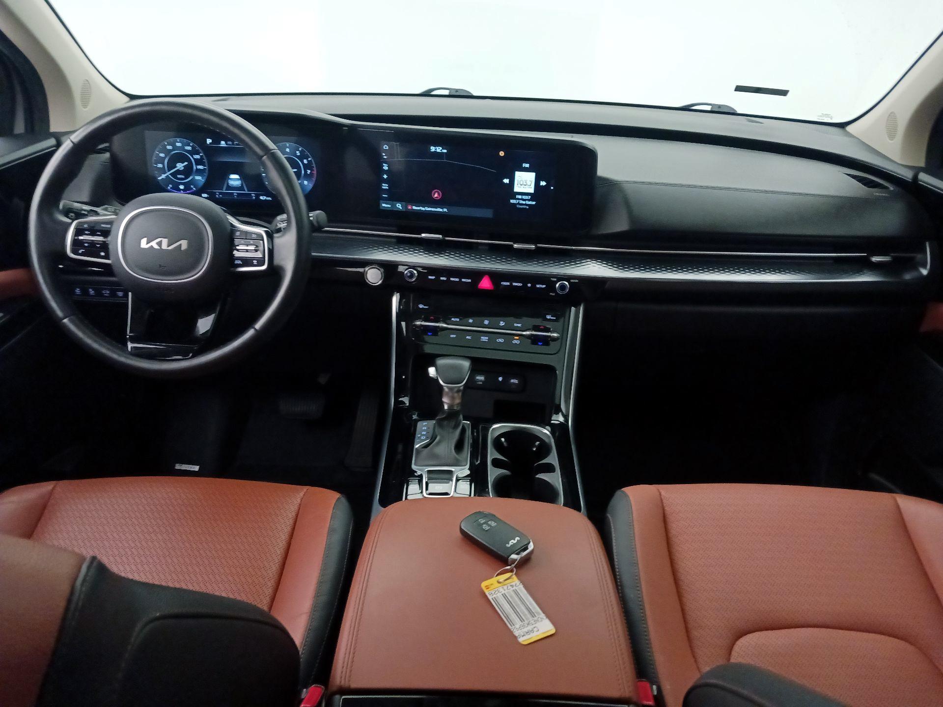 Thumbnail: 2023 Kia Carnival - 9