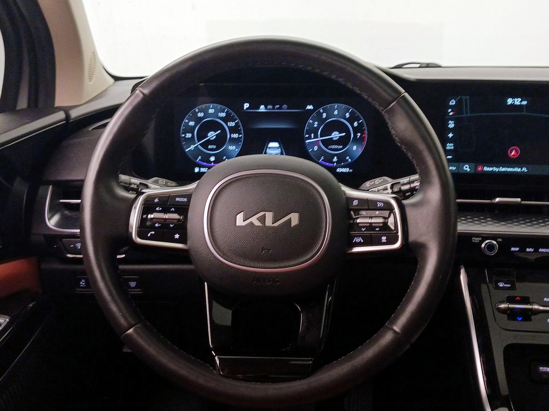Thumbnail: 2023 Kia Carnival - 10