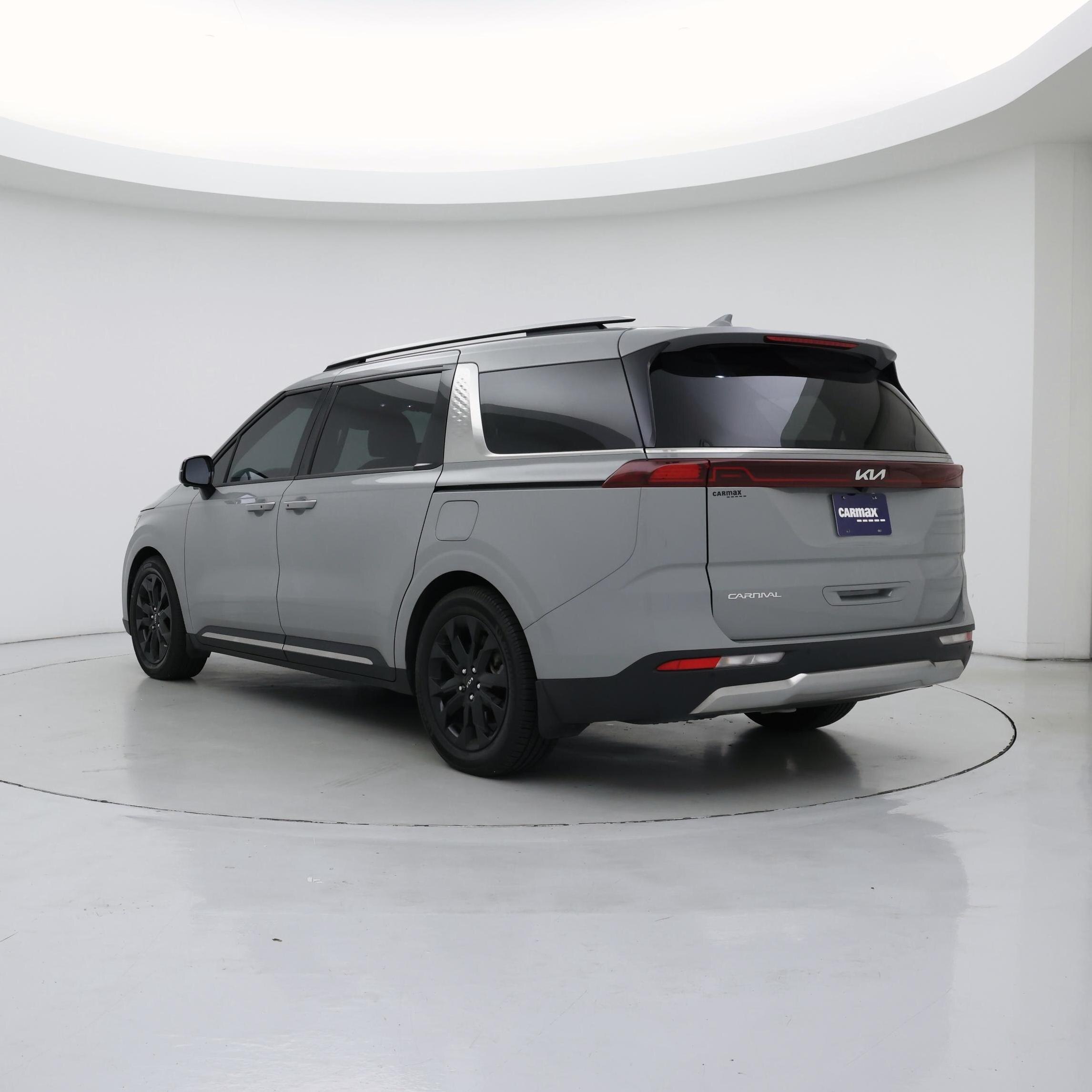 Thumbnail: 2023 Kia Carnival - 2