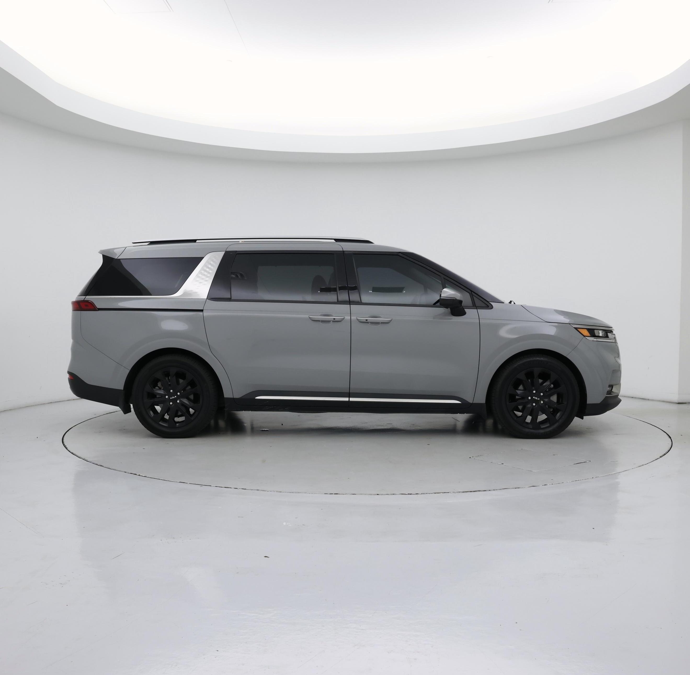 Thumbnail: 2023 Kia Carnival - 7