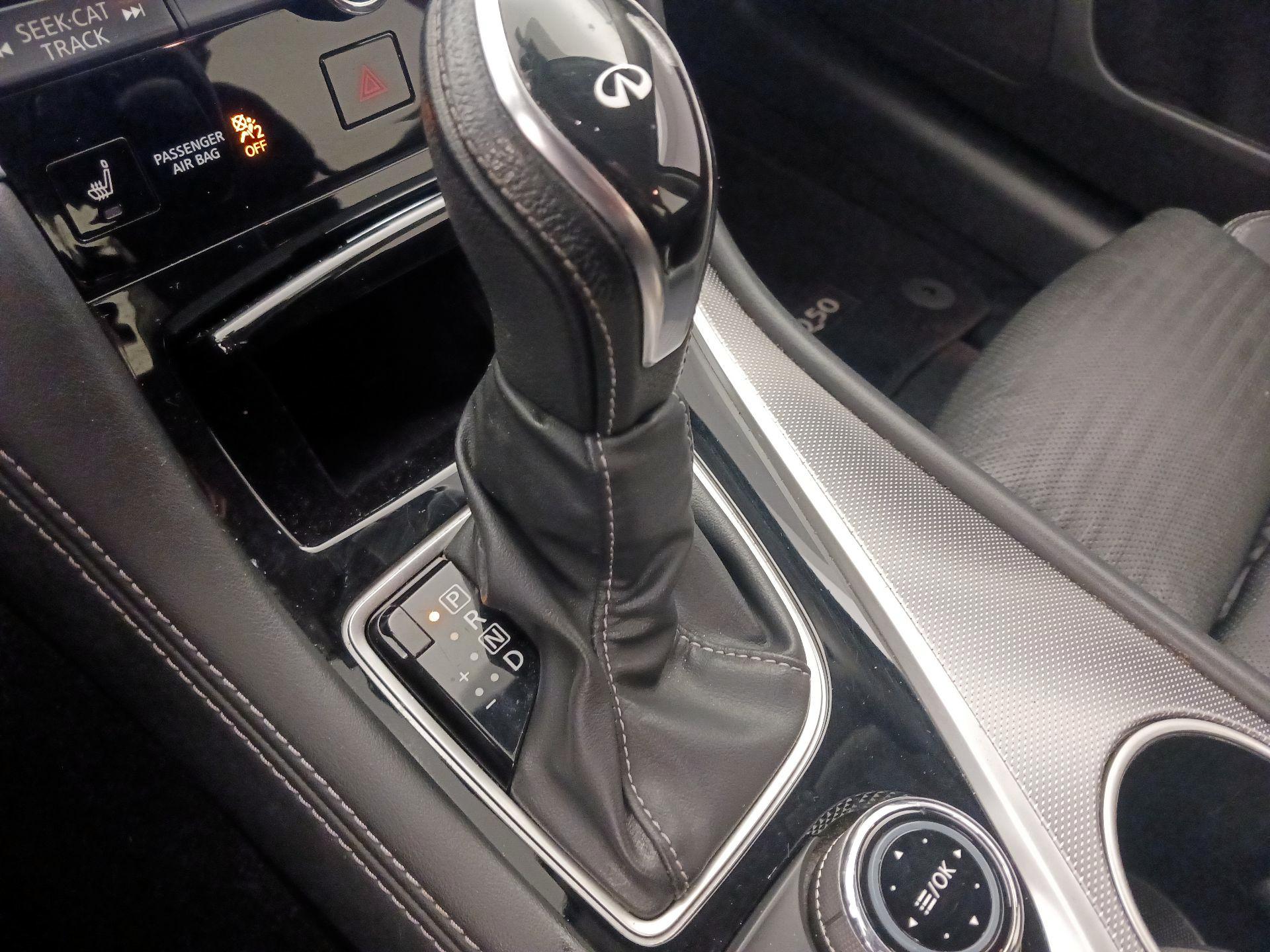 Thumbnail: 2019 INFINITI Q50 - 17
