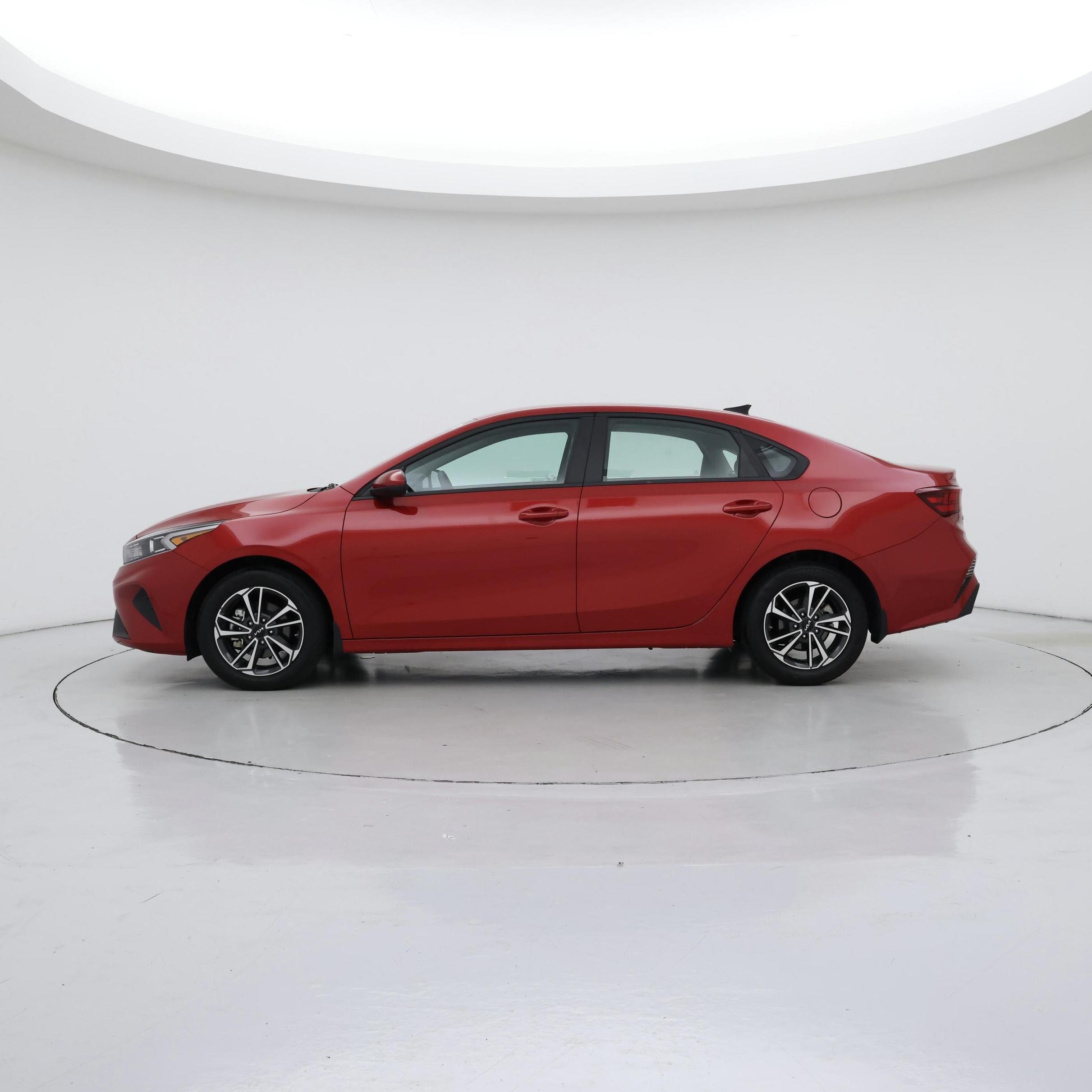 Thumbnail: 2024 Kia Forte - 3