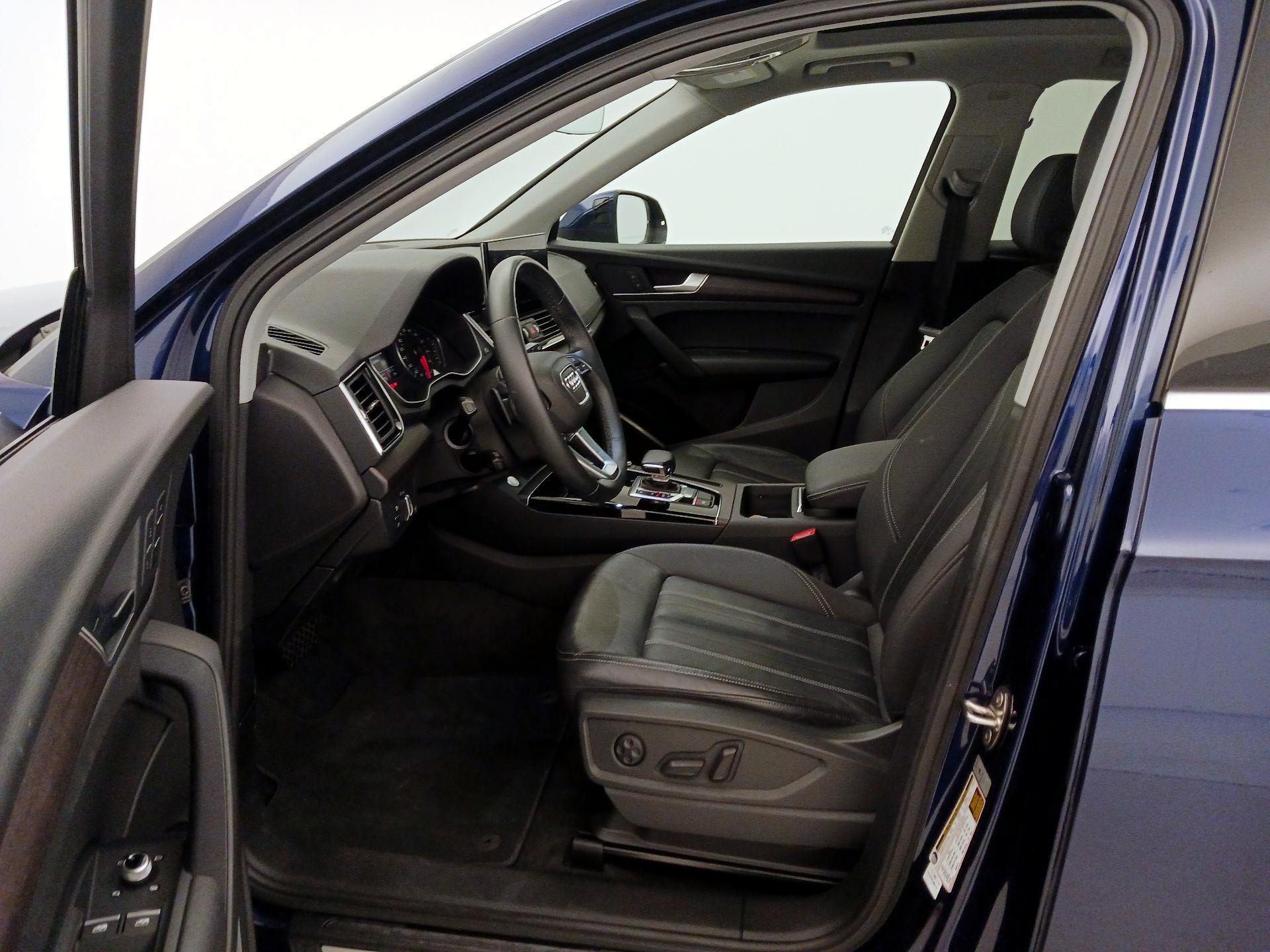Thumbnail: 2021 Audi Q5 - 11
