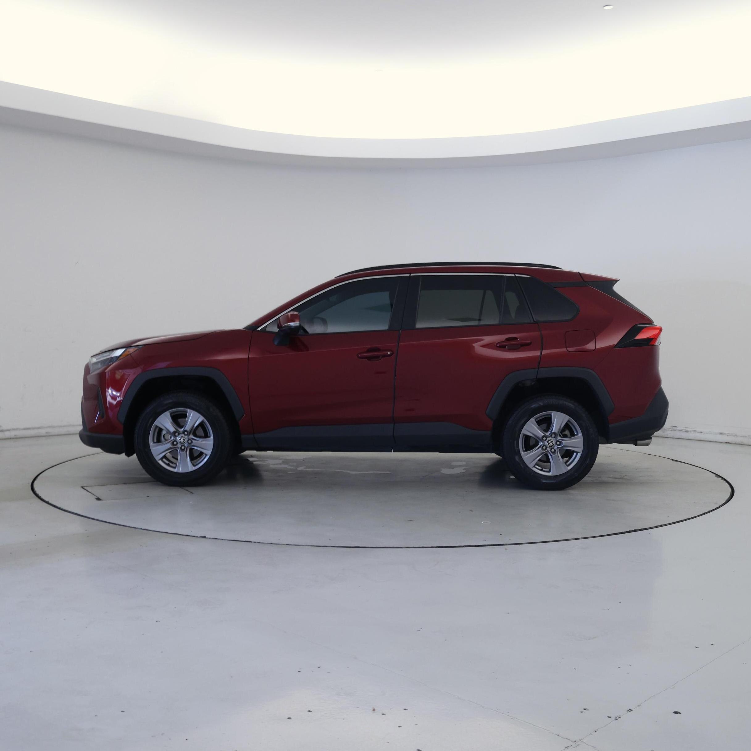 Thumbnail: 2022 Toyota RAV4 - 3