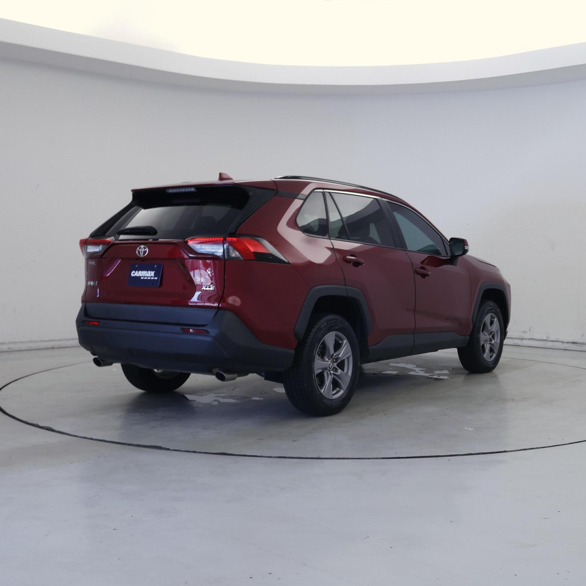 Thumbnail: 2022 Toyota RAV4 - 8