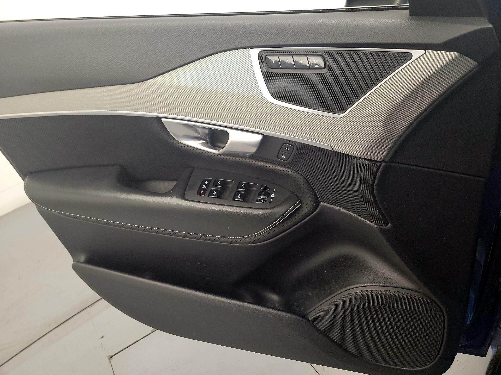 Thumbnail: 2018 Volvo XC90 - 12