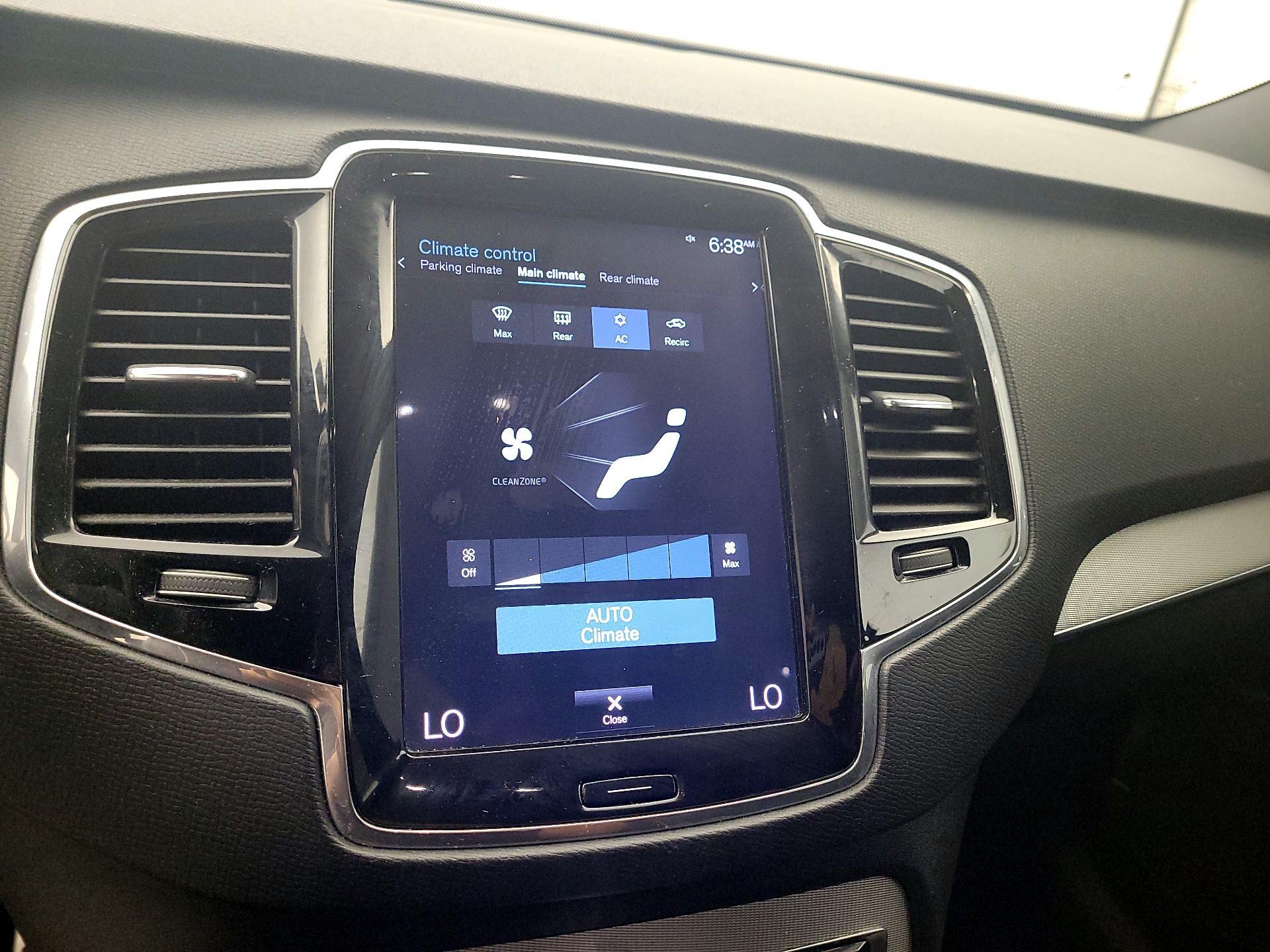 Thumbnail: 2018 Volvo XC90 - 14