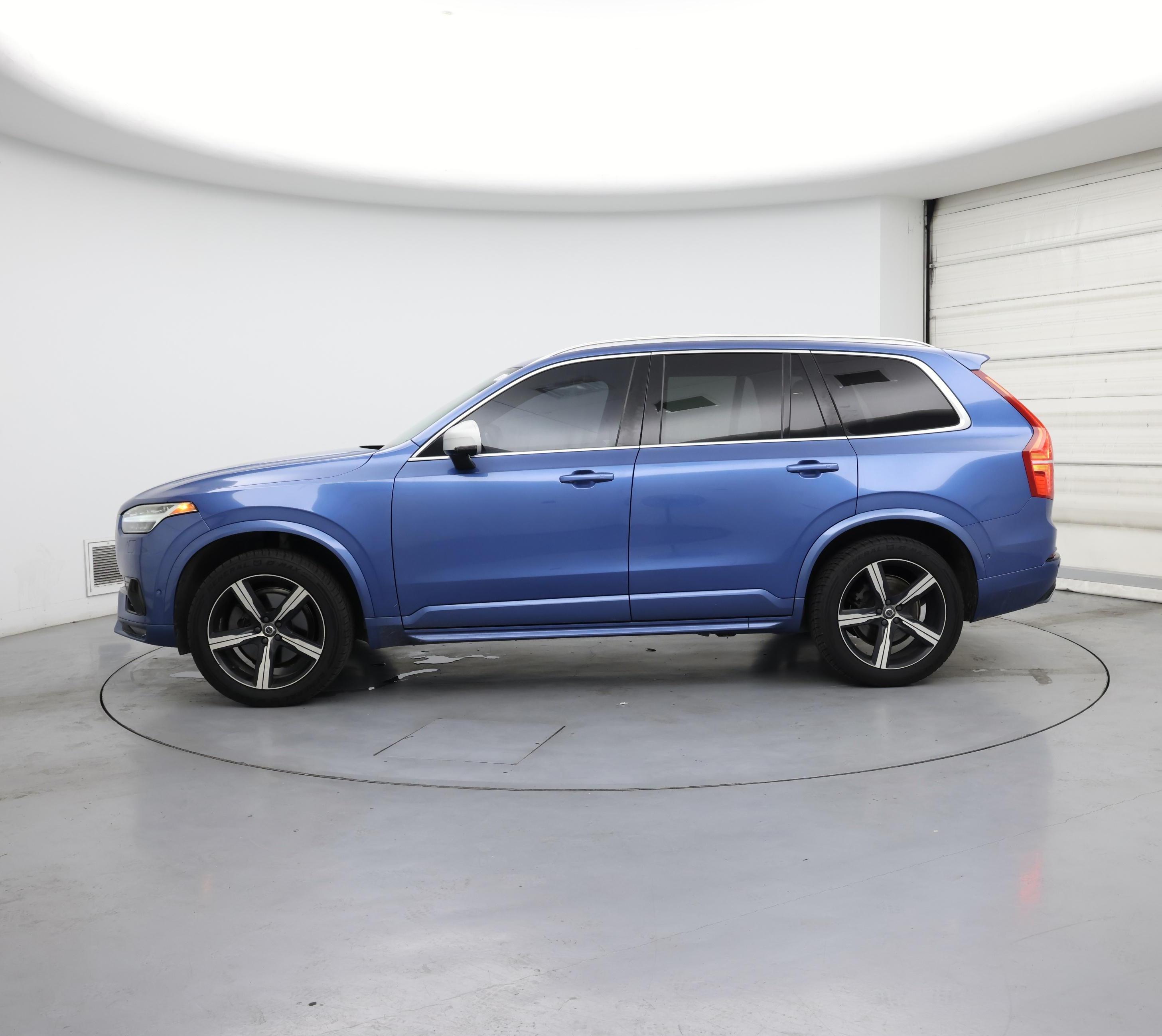 Thumbnail: 2018 Volvo XC90 - 3