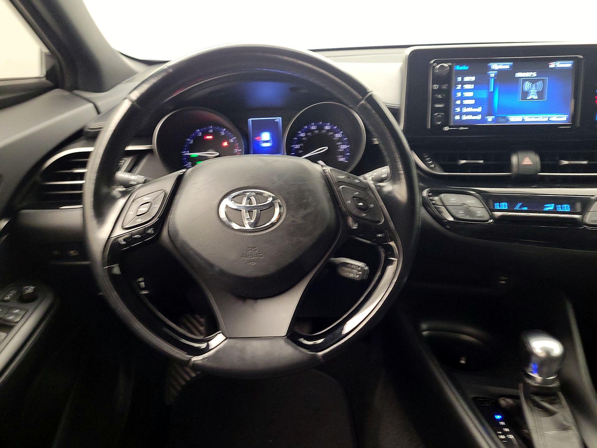Thumbnail: 2018 Toyota C-HR - 10