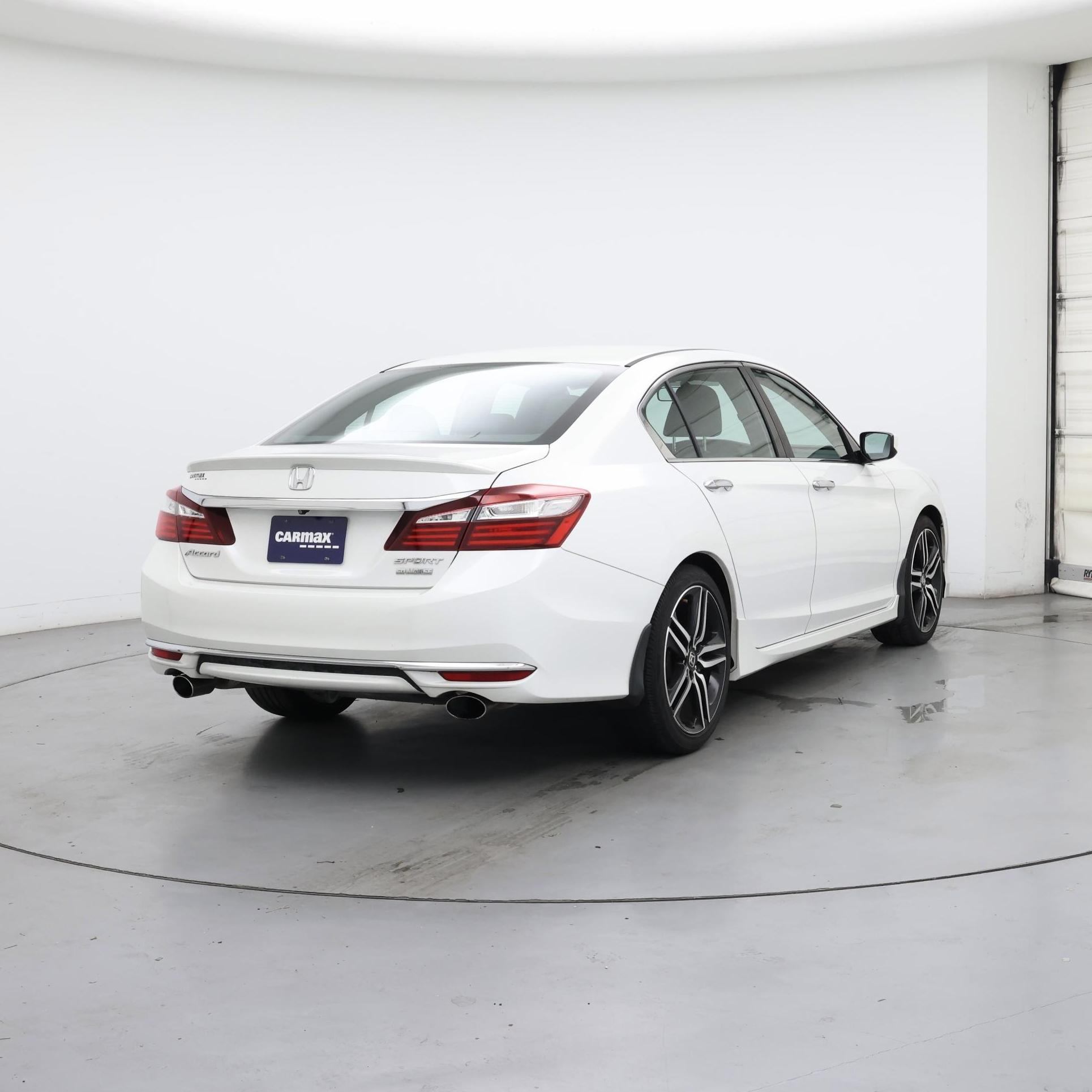 Thumbnail: 2017 Honda Accord - 8