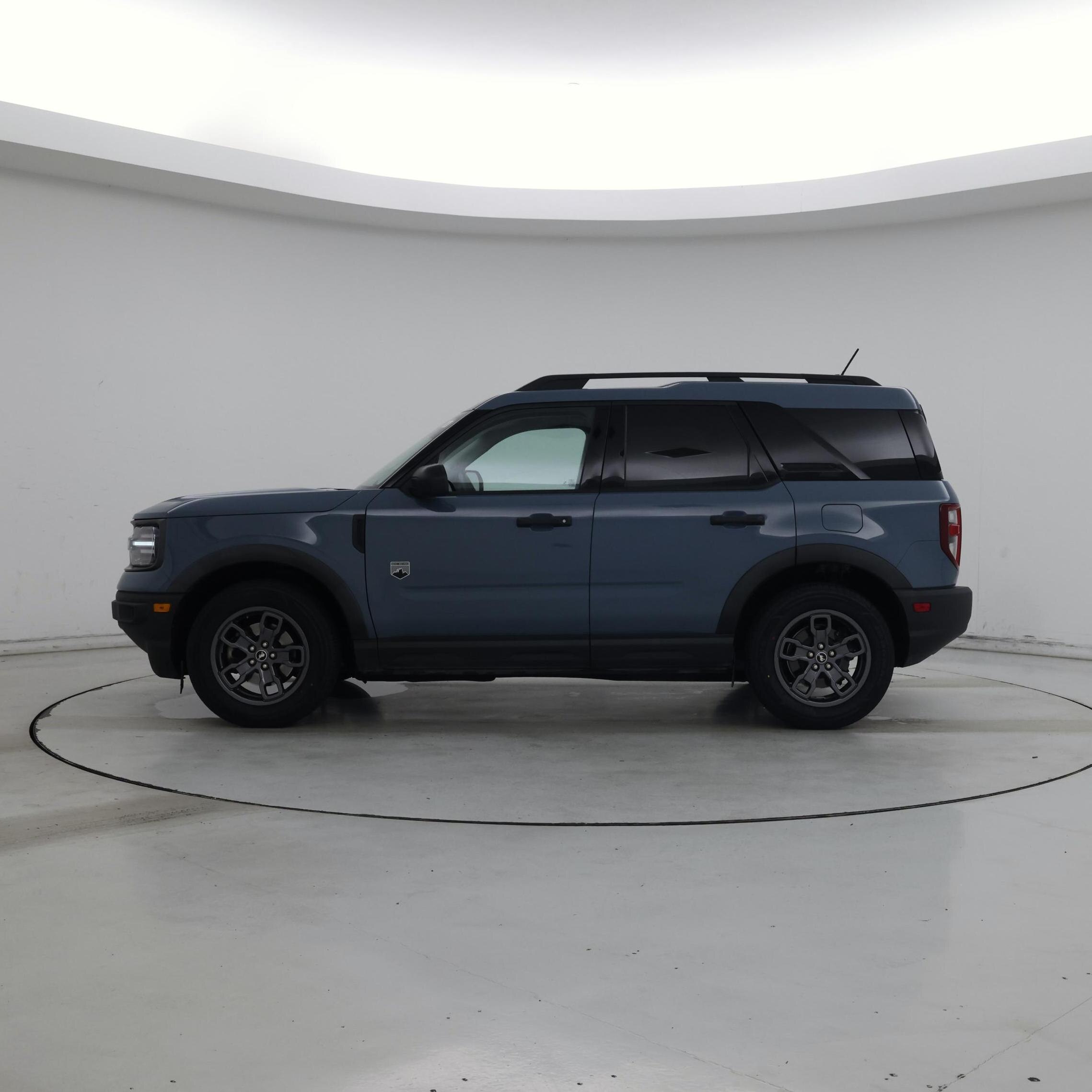 Thumbnail: 2021 Ford Bronco Sport - 3