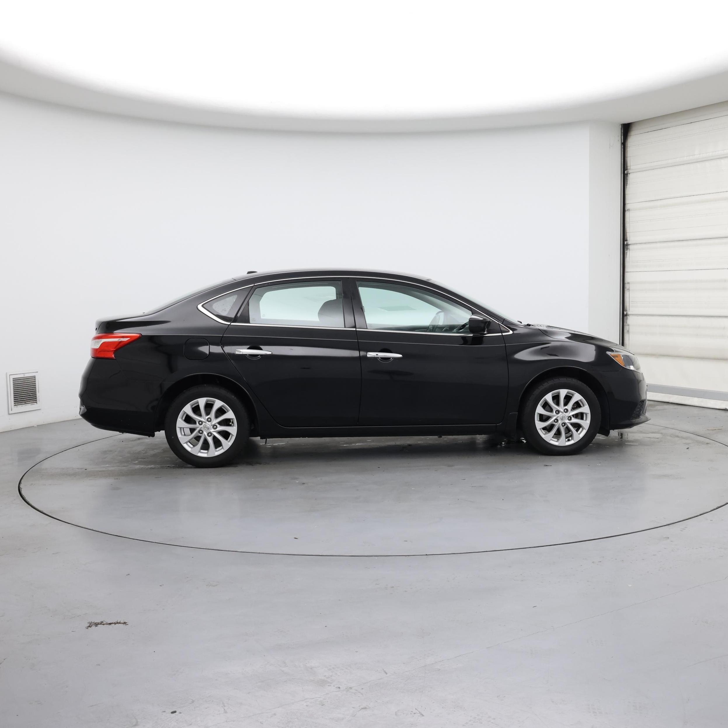 Thumbnail: 2018 Nissan Sentra - 7