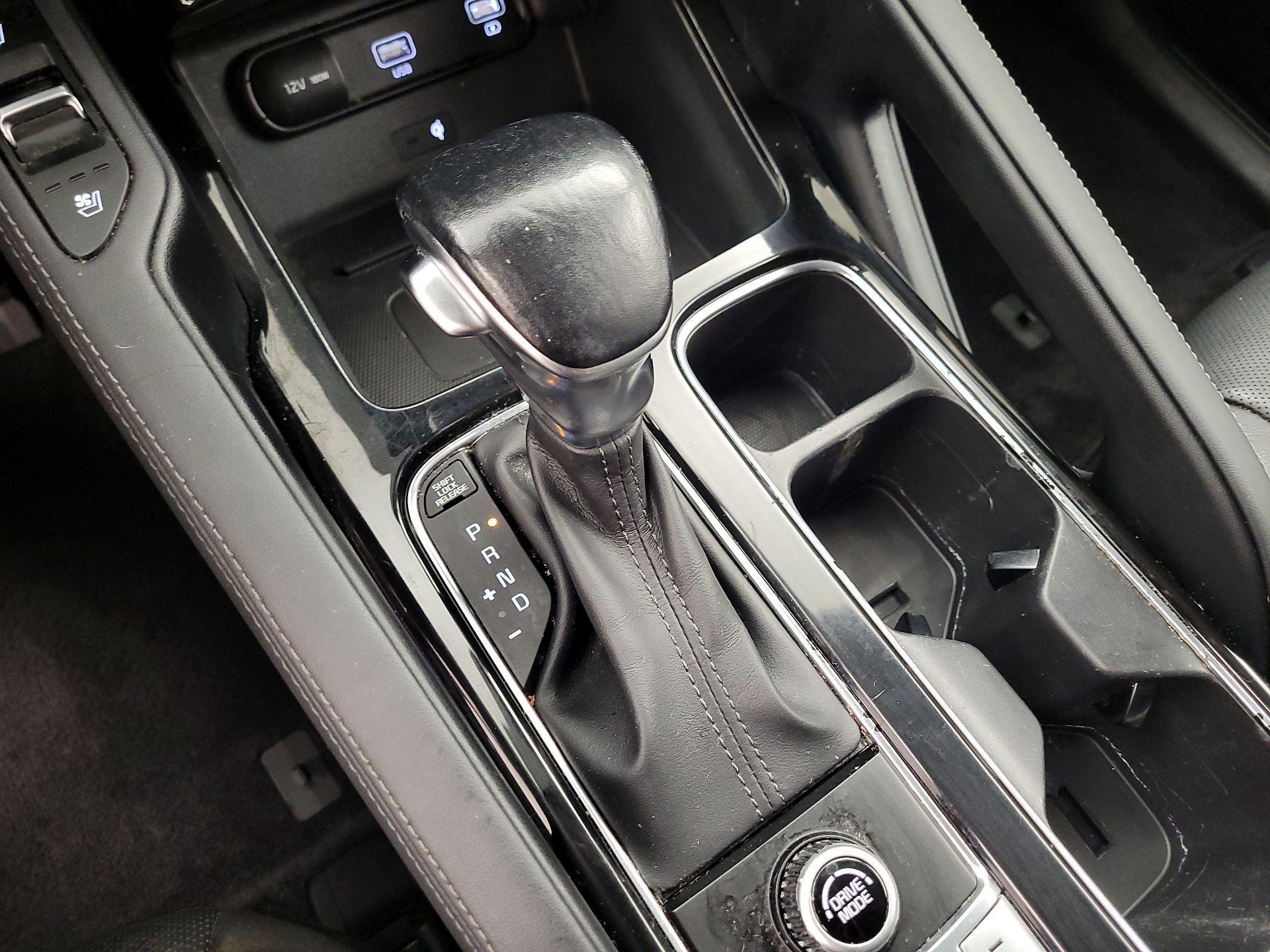 Thumbnail: 2020 Kia Telluride - 17