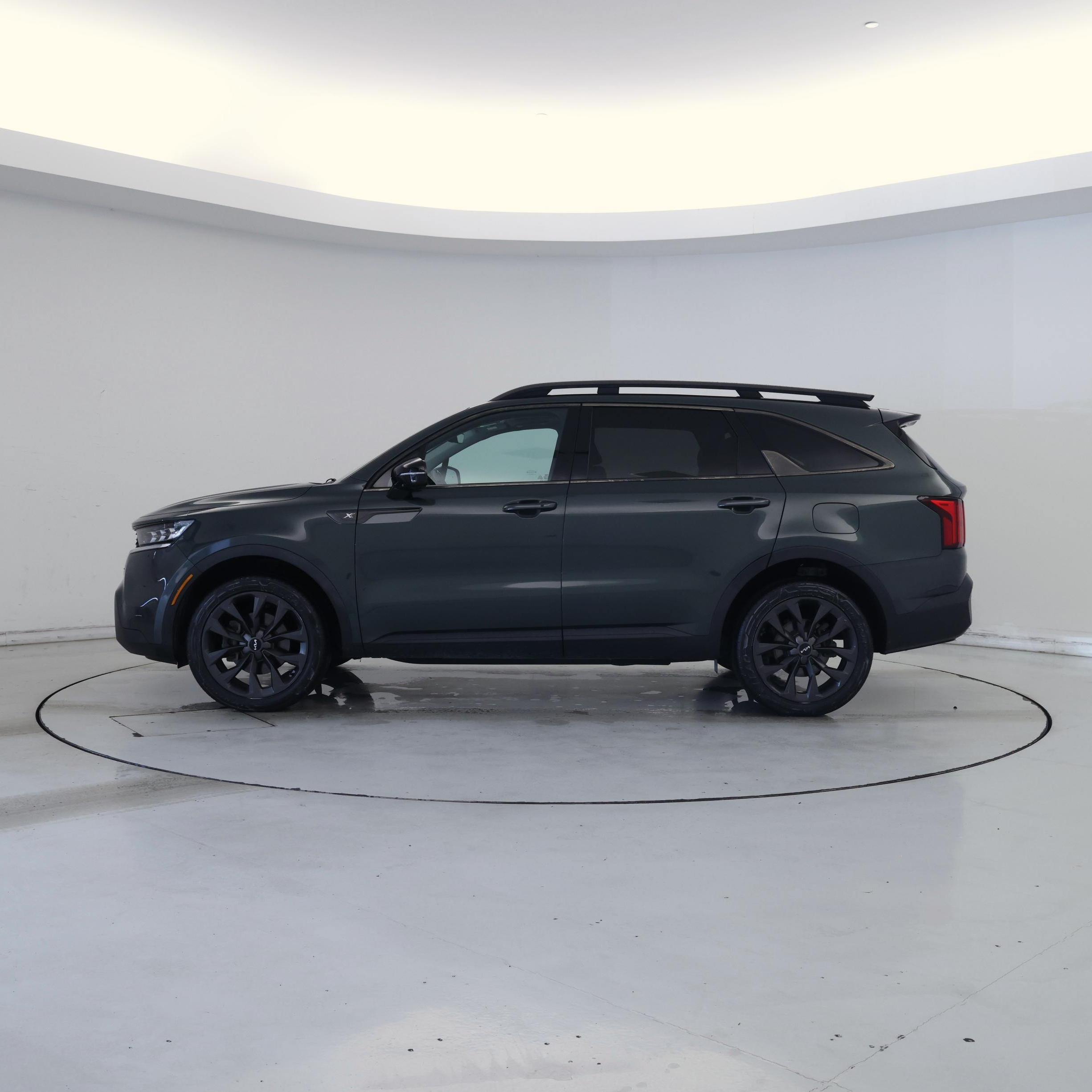 Thumbnail: 2022 Kia Sorento - 3