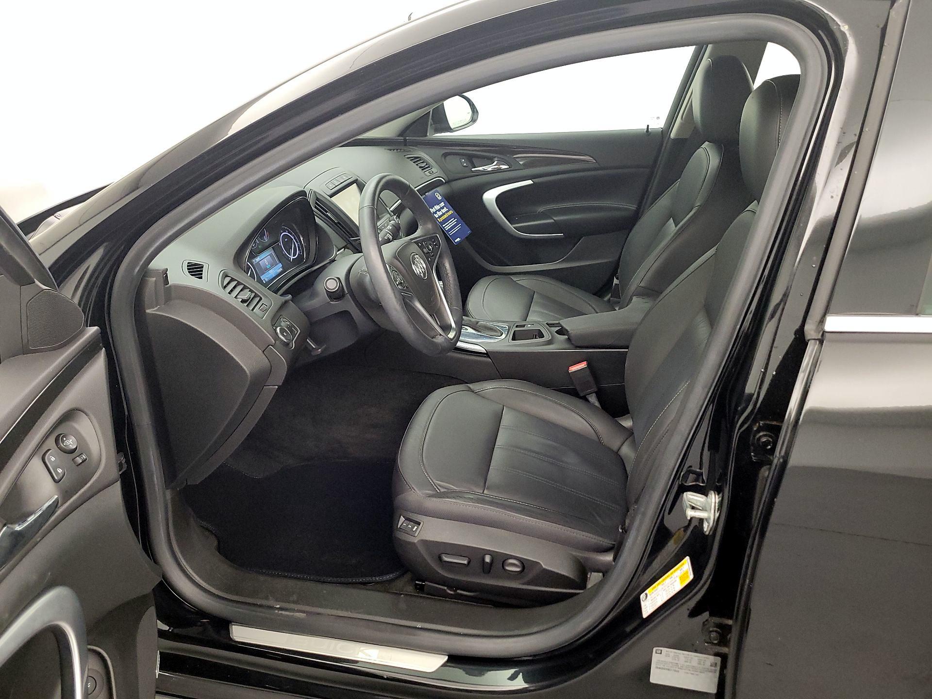 Thumbnail: 2016 Buick Regal - 11