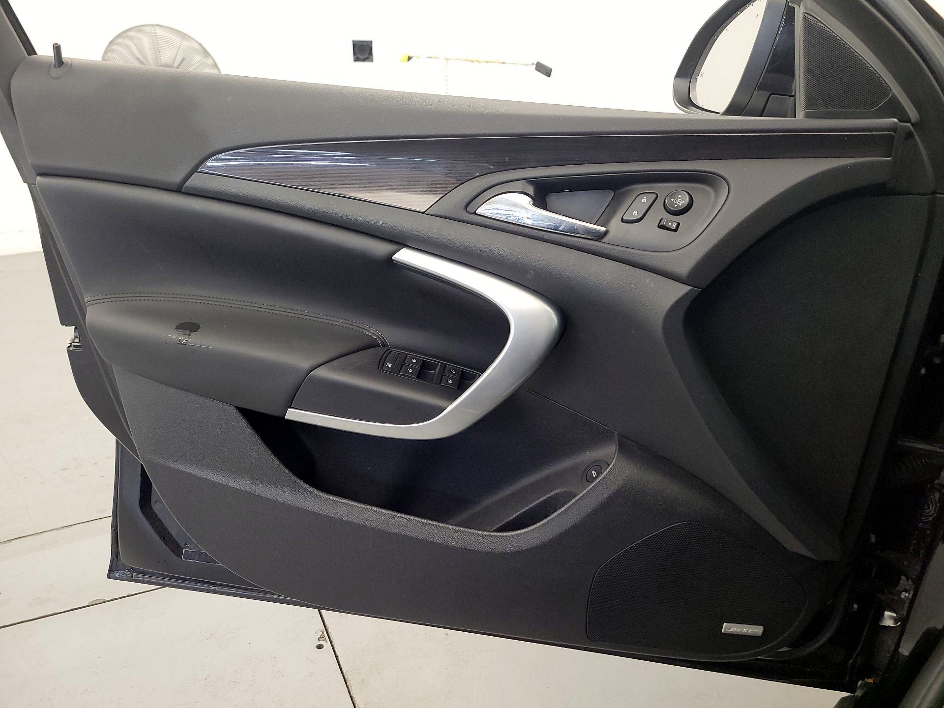 Thumbnail: 2016 Buick Regal - 12
