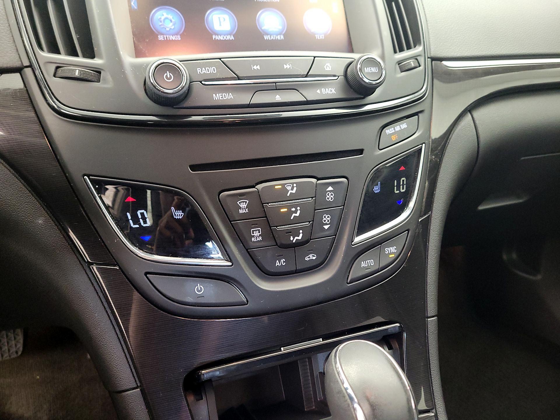 Thumbnail: 2016 Buick Regal - 16