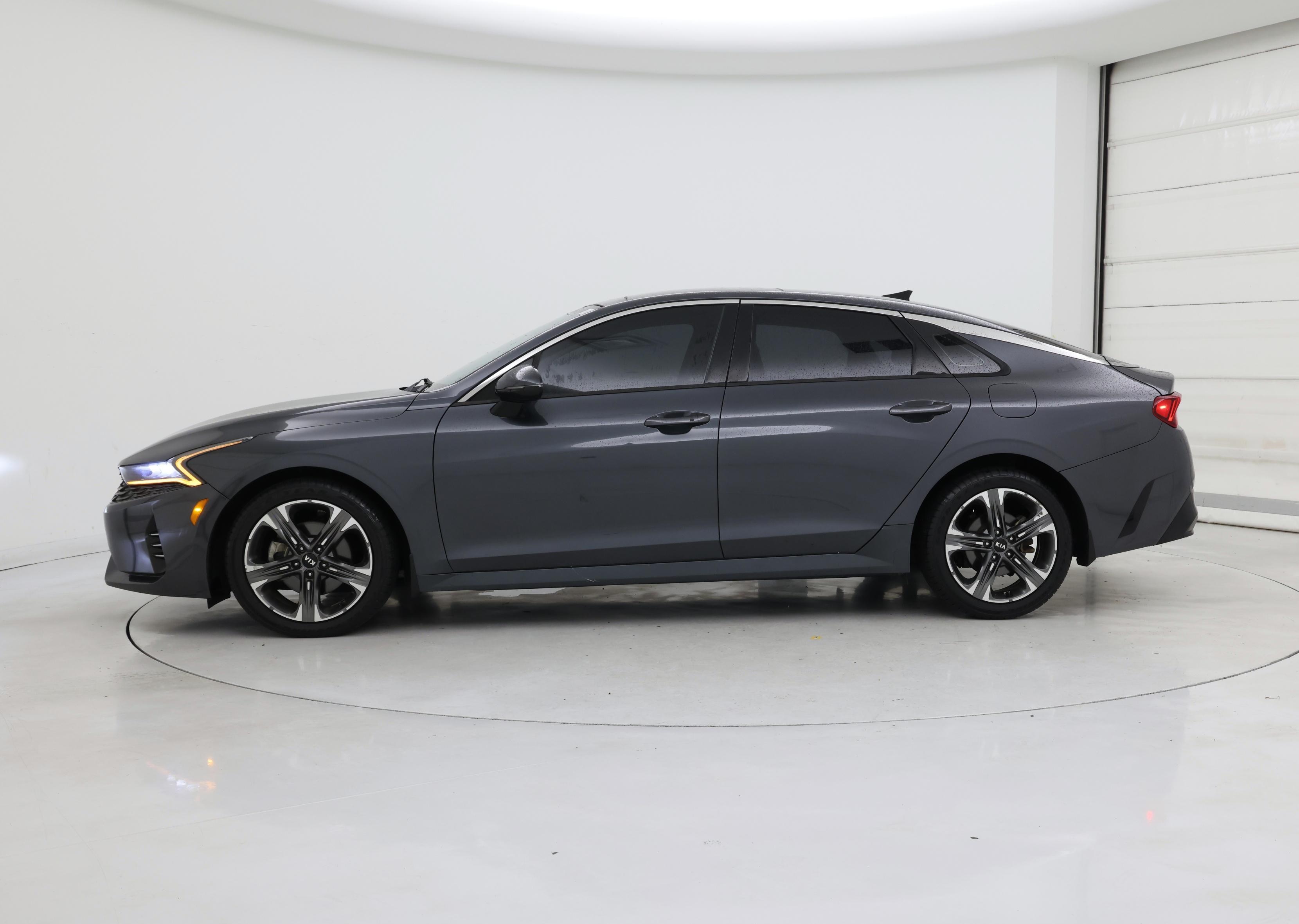 Thumbnail: 2021 Kia K5 - 3
