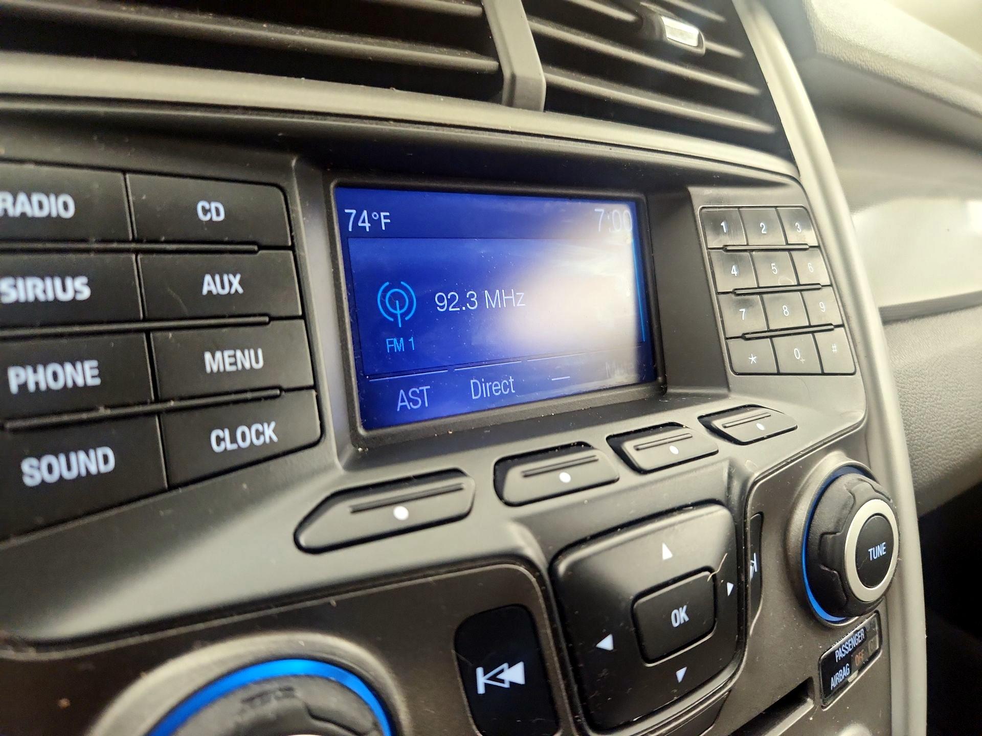 Thumbnail: 2014 Ford Edge - 15