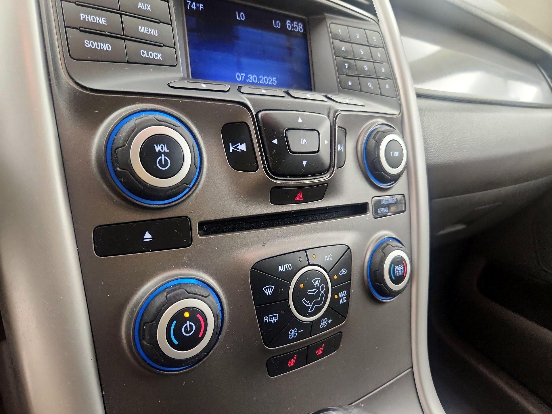 Thumbnail: 2014 Ford Edge - 16