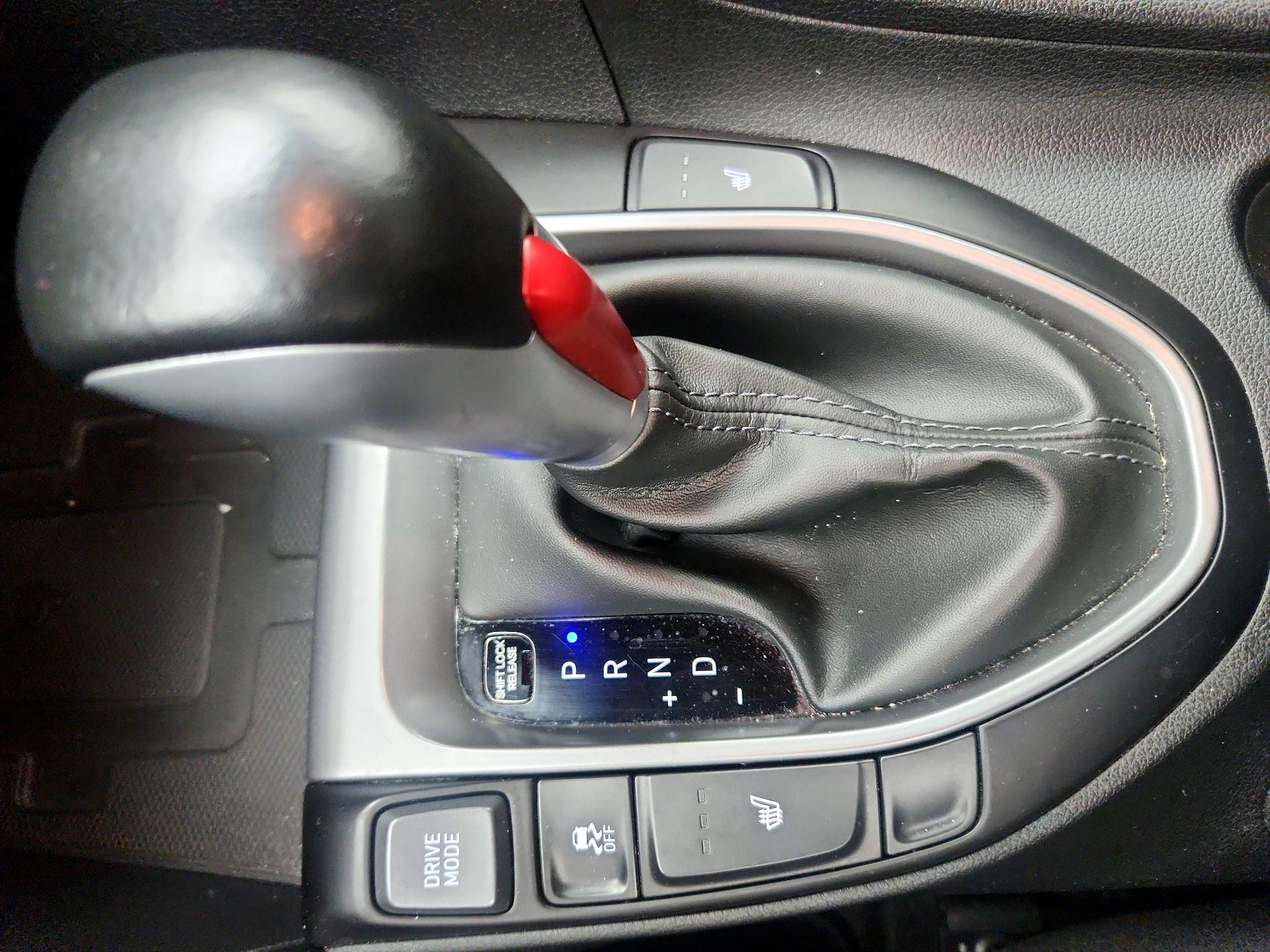 Thumbnail: 2019 Hyundai Veloster - 17