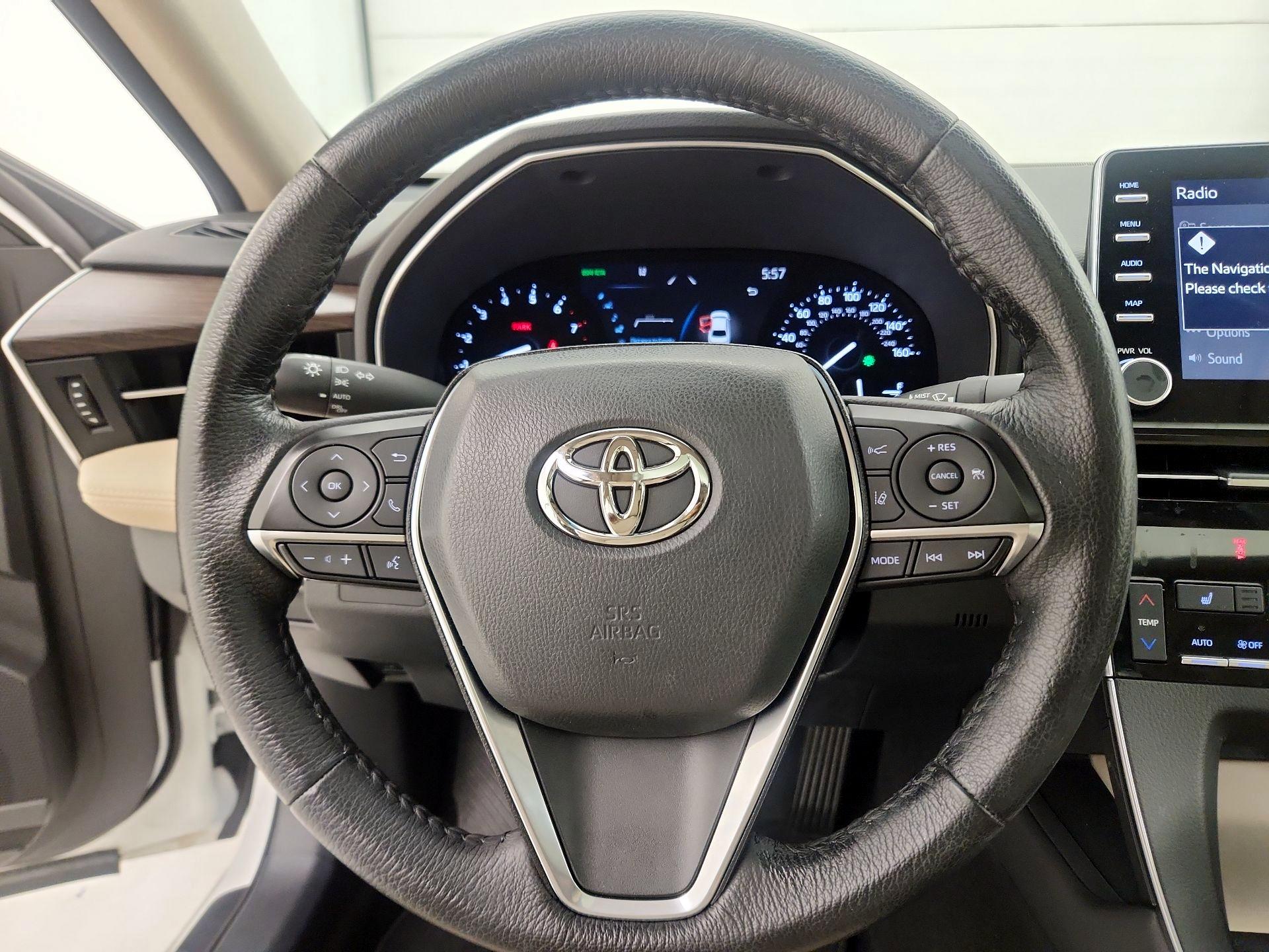 Thumbnail: 2021 Toyota Avalon - 10