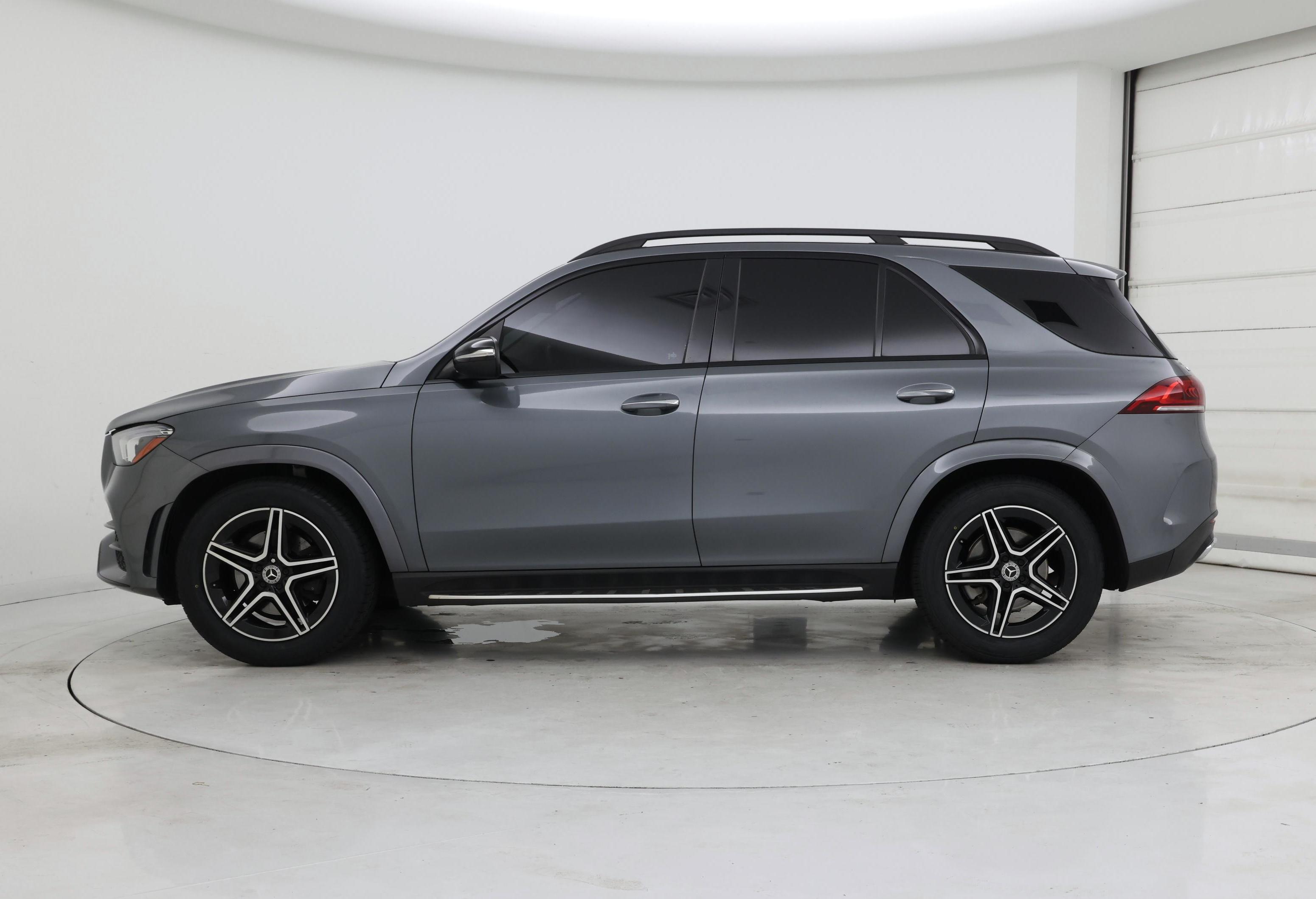 Thumbnail: 2020 Mercedes-Benz GLE - 3