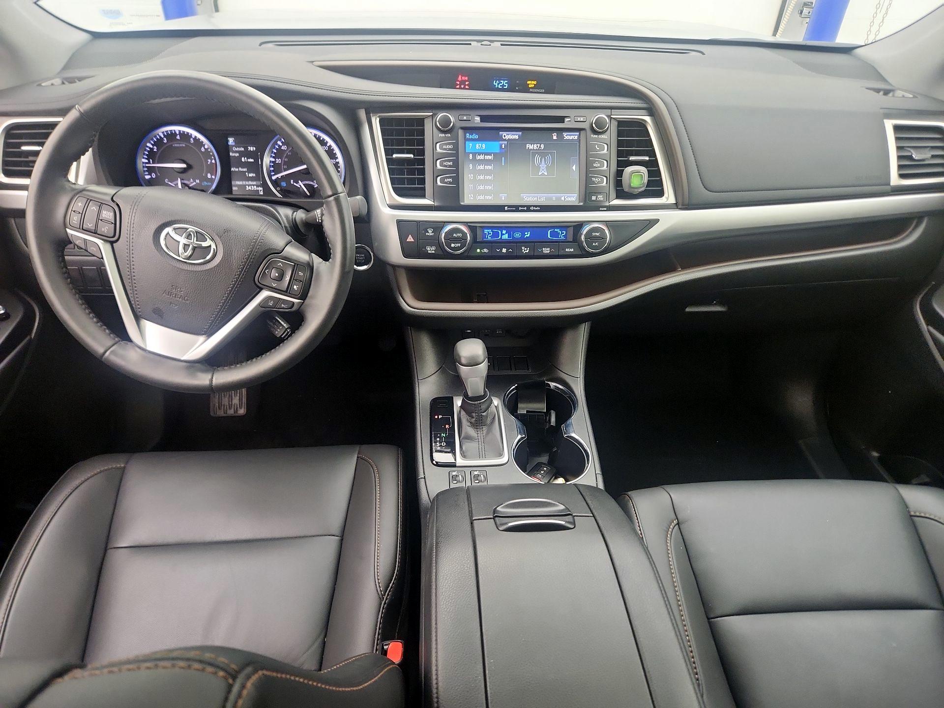 Thumbnail: 2019 Toyota Highlander - 9