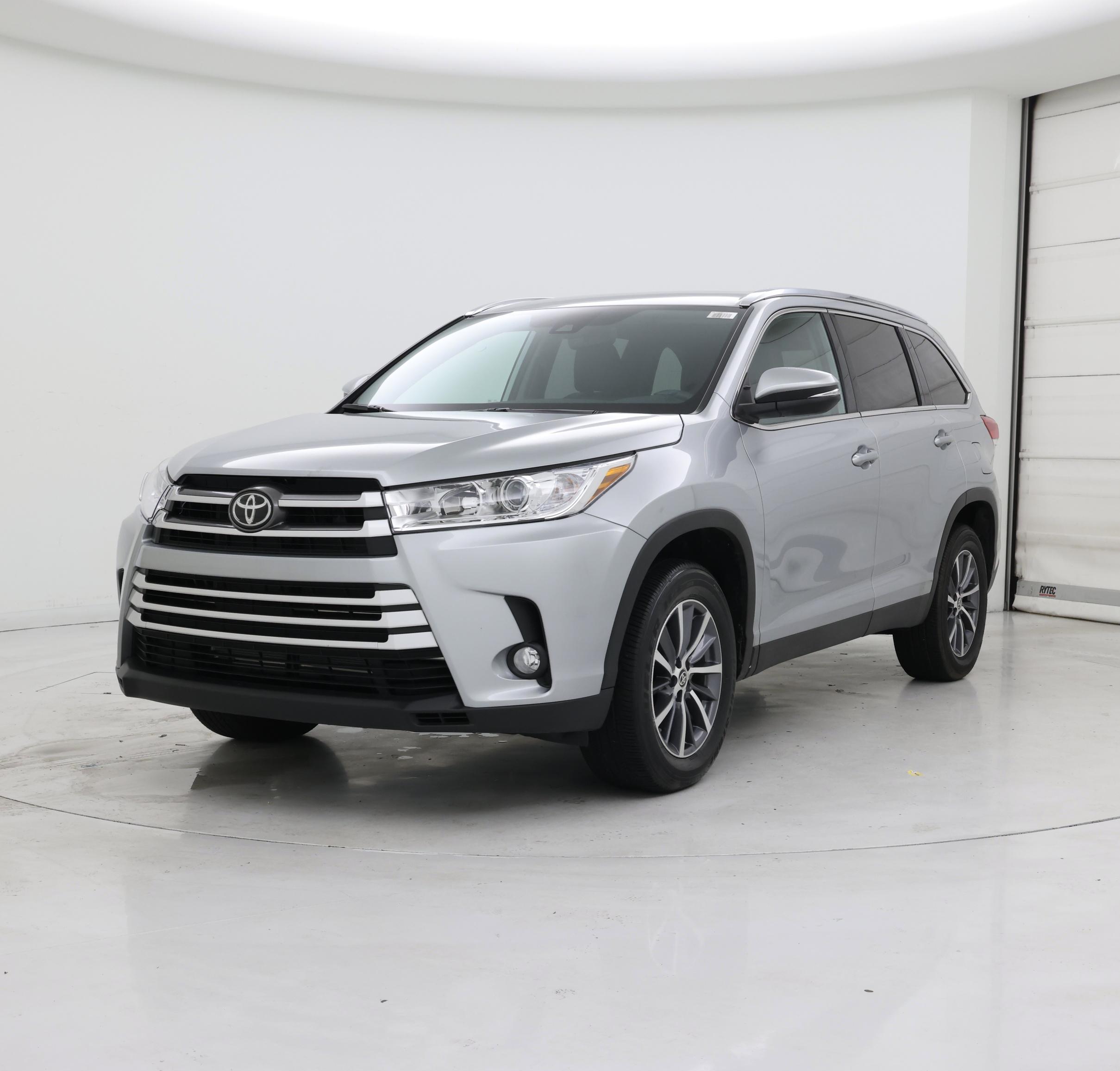 Thumbnail: 2019 Toyota Highlander - 4