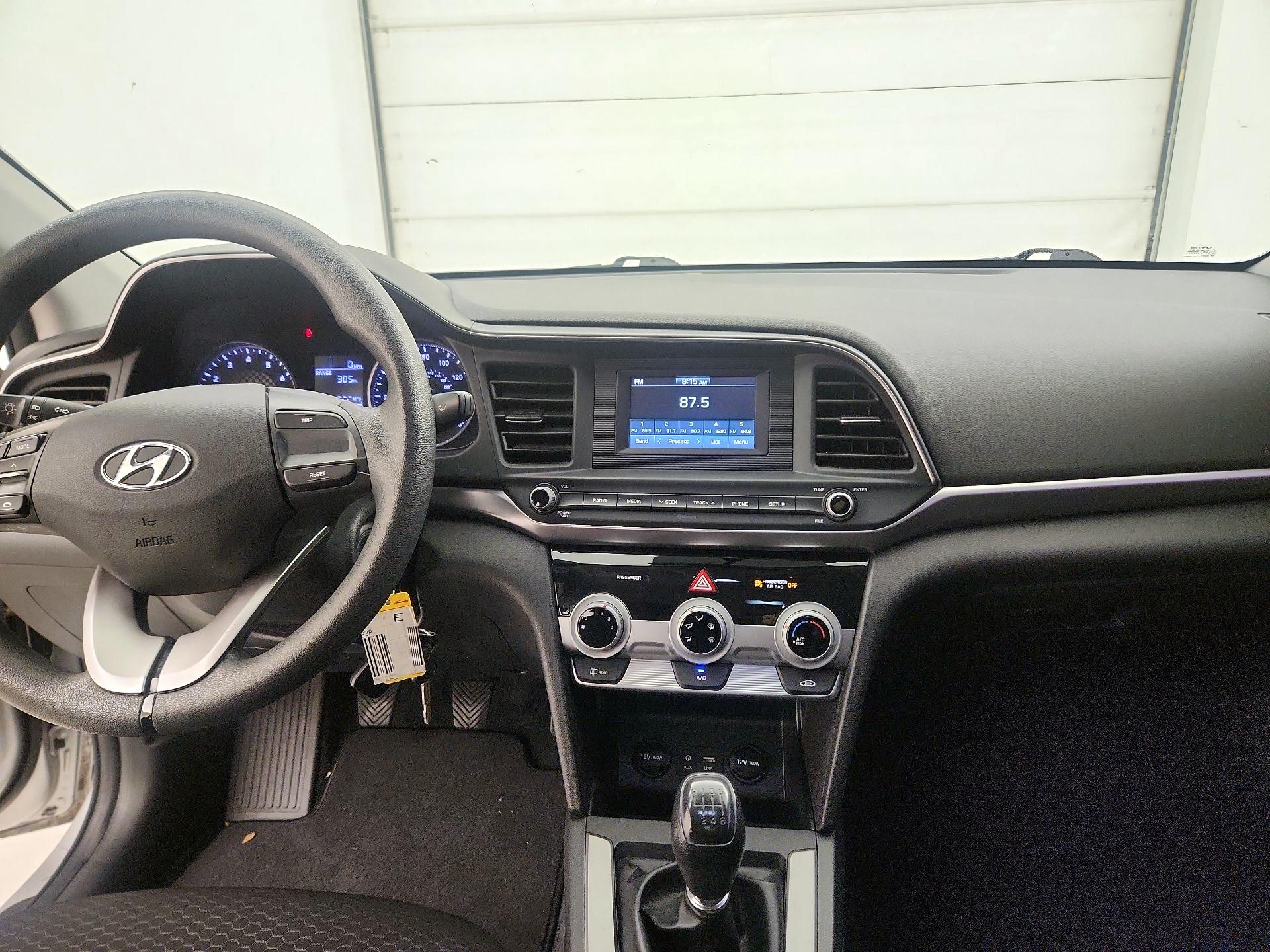 Thumbnail: 2019 Hyundai Elantra - 9