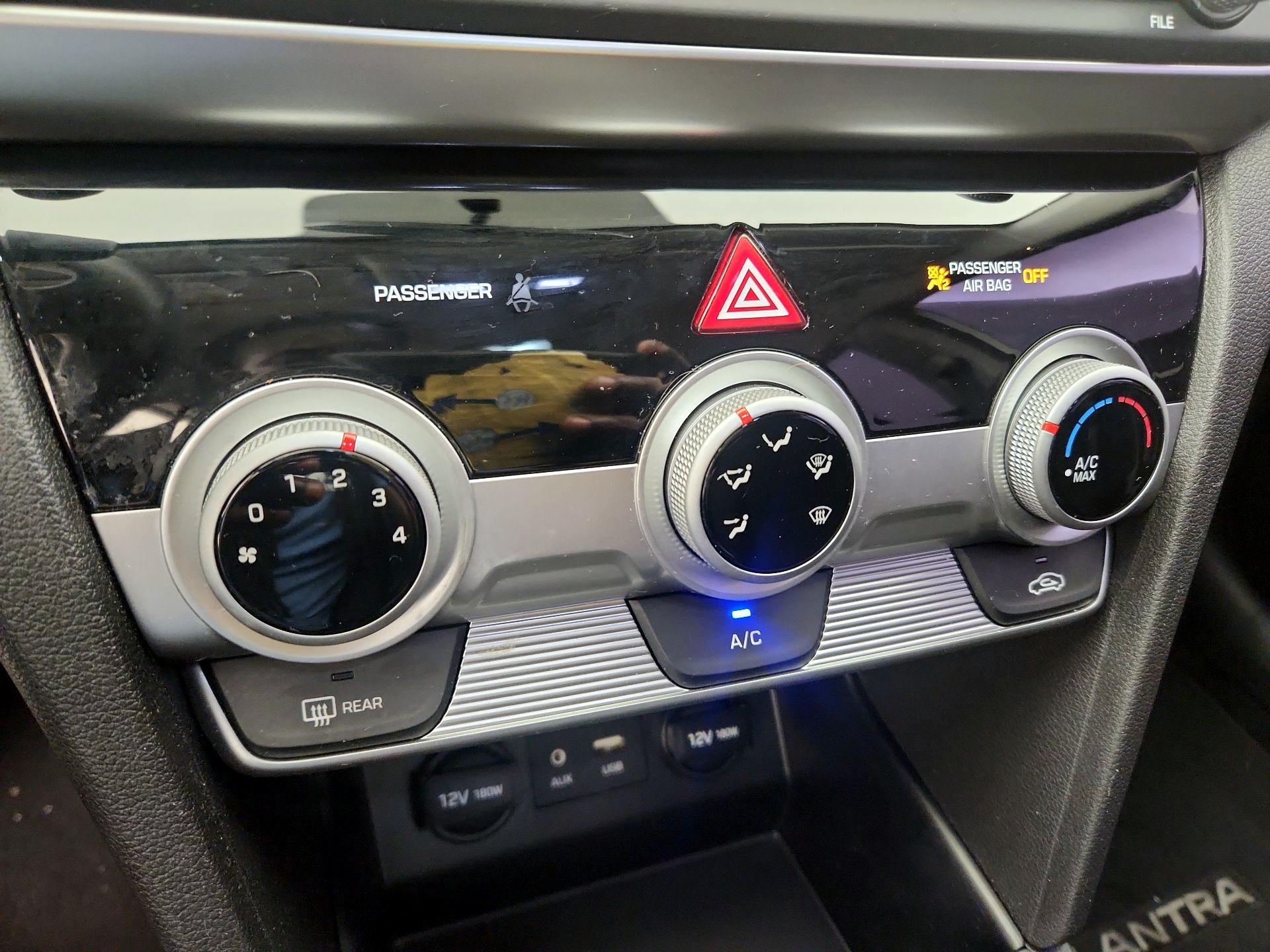 Thumbnail: 2019 Hyundai Elantra - 16